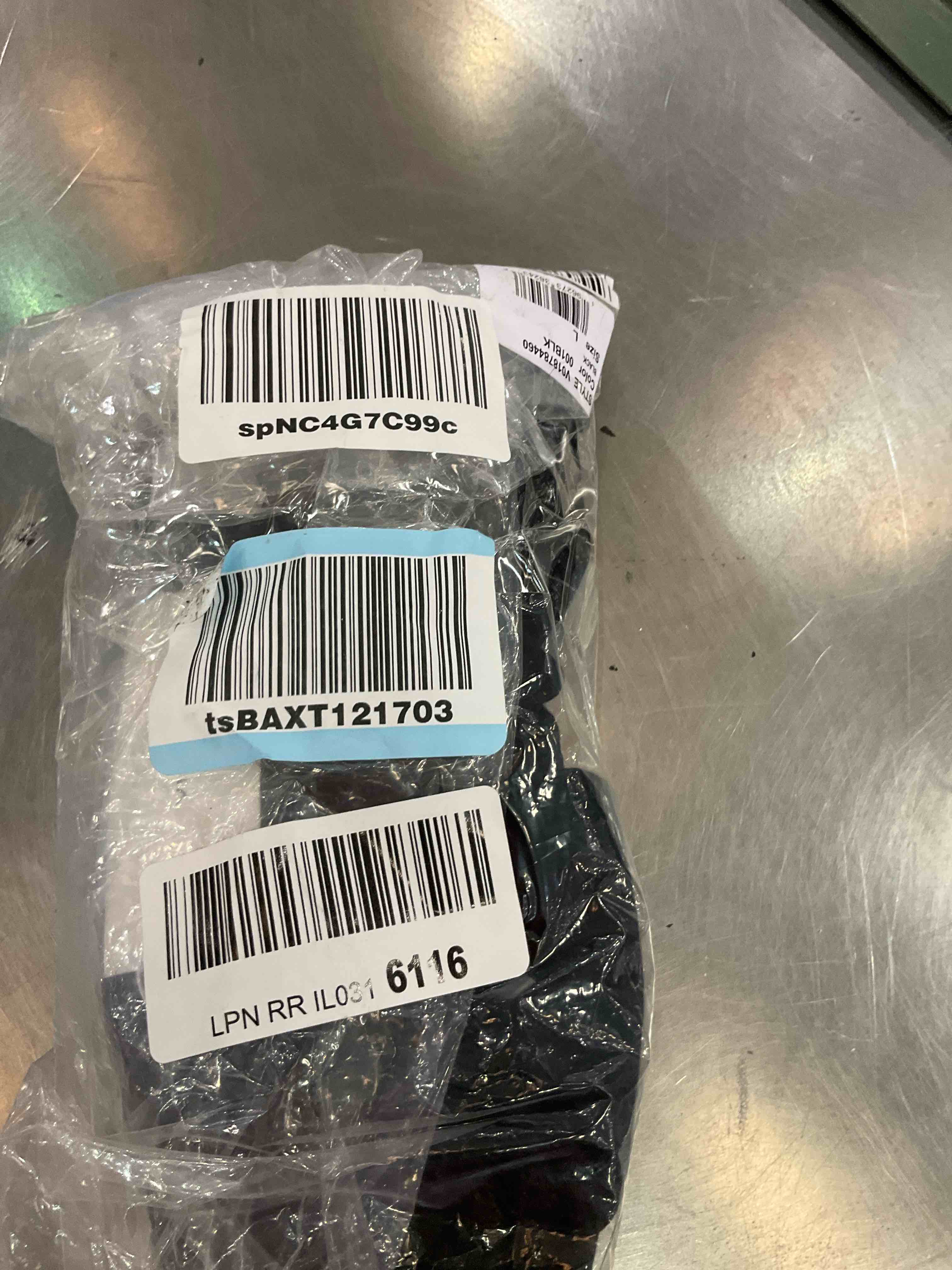 https://s3.amazonaws.com/lotting-images-prod/BargainHunt/EXS01599076_1719241187755.jpeg