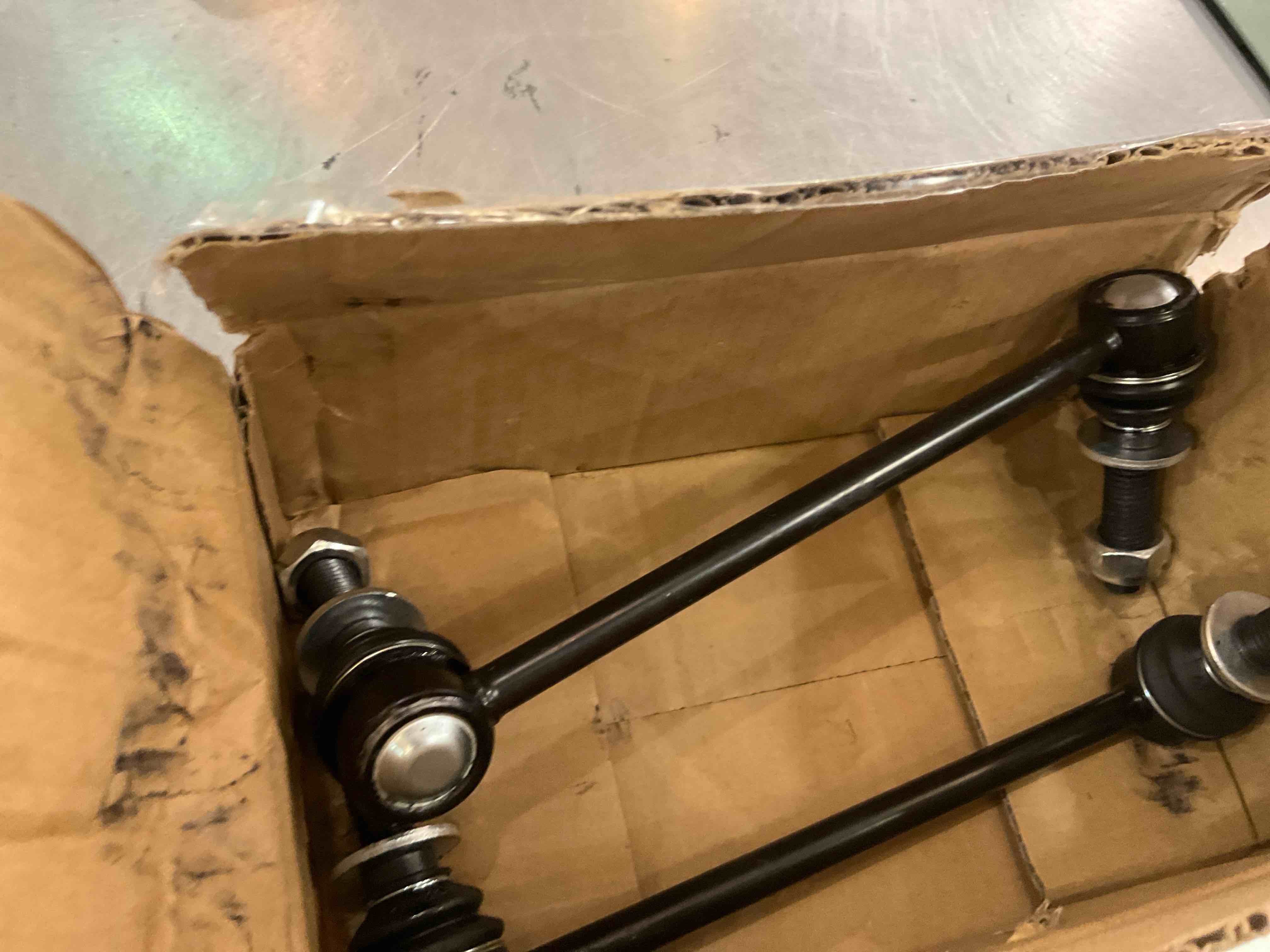 https://s3.amazonaws.com/lotting-images-prod/BargainHunt/EXS01599237_1719328192914.jpeg