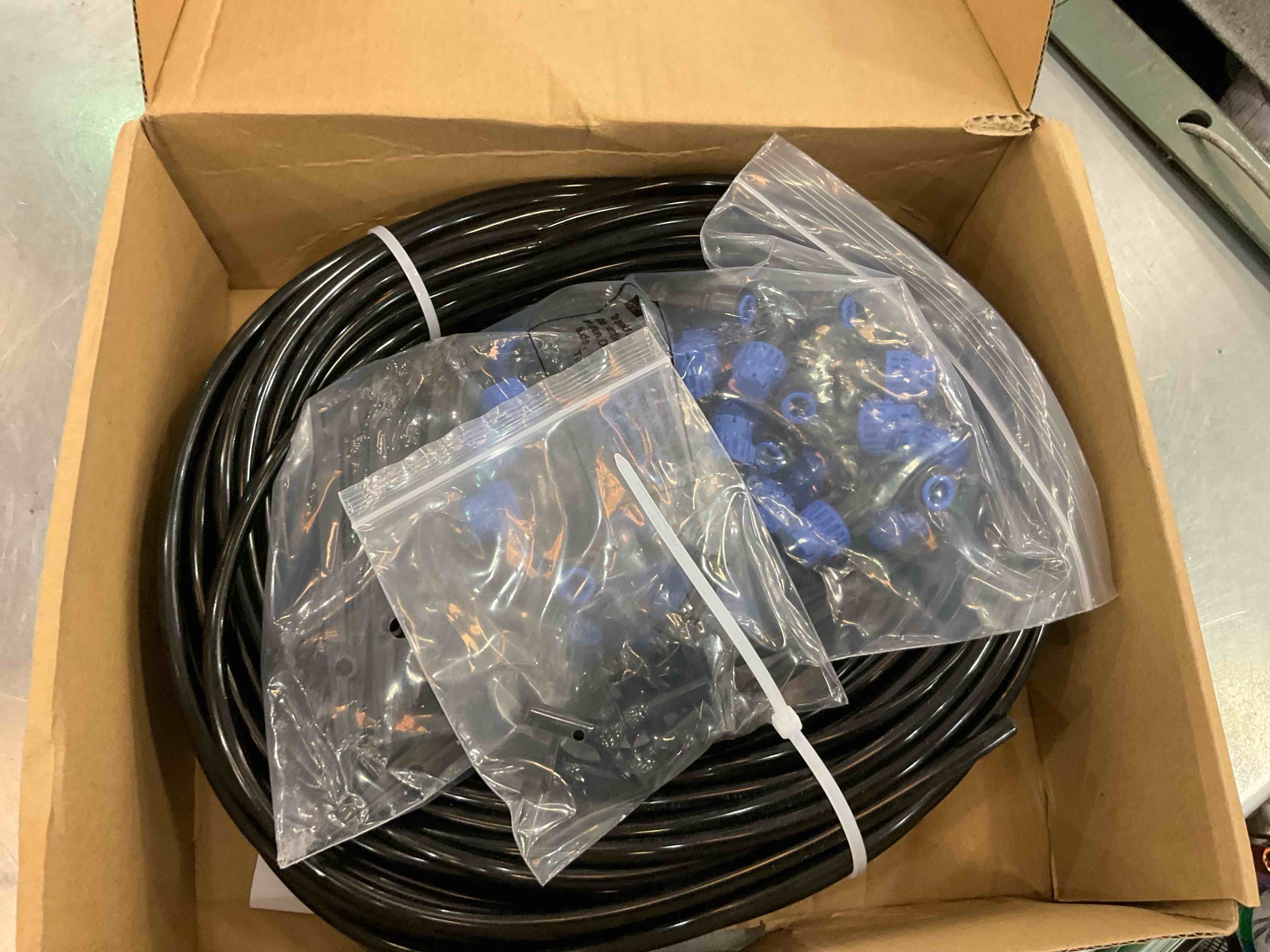 https://s3.amazonaws.com/lotting-images-prod/BargainHunt/EXS01599252_1719333709504.jpeg