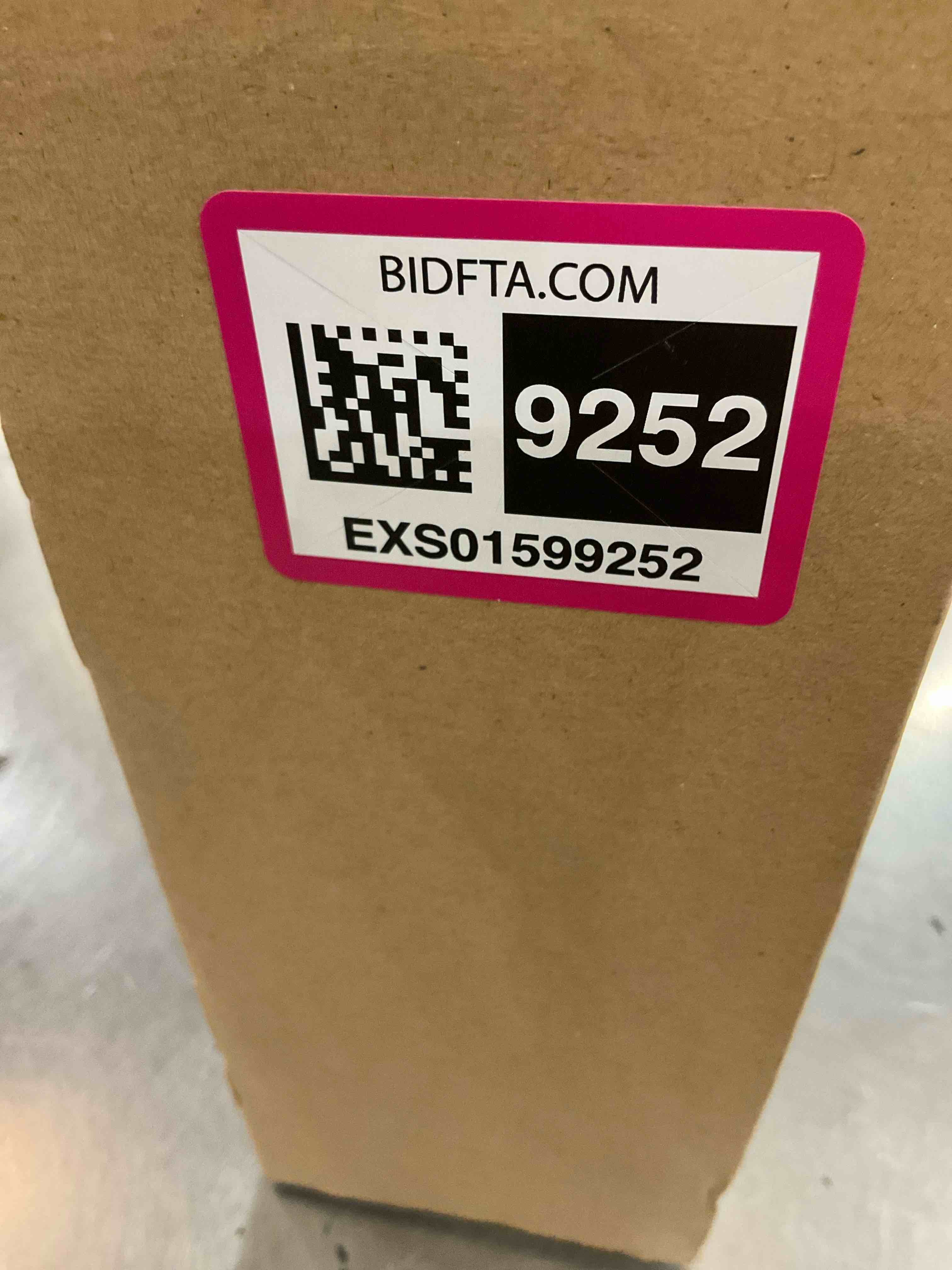 https://s3.amazonaws.com/lotting-images-prod/BargainHunt/EXS01599252_1719333734506.jpeg