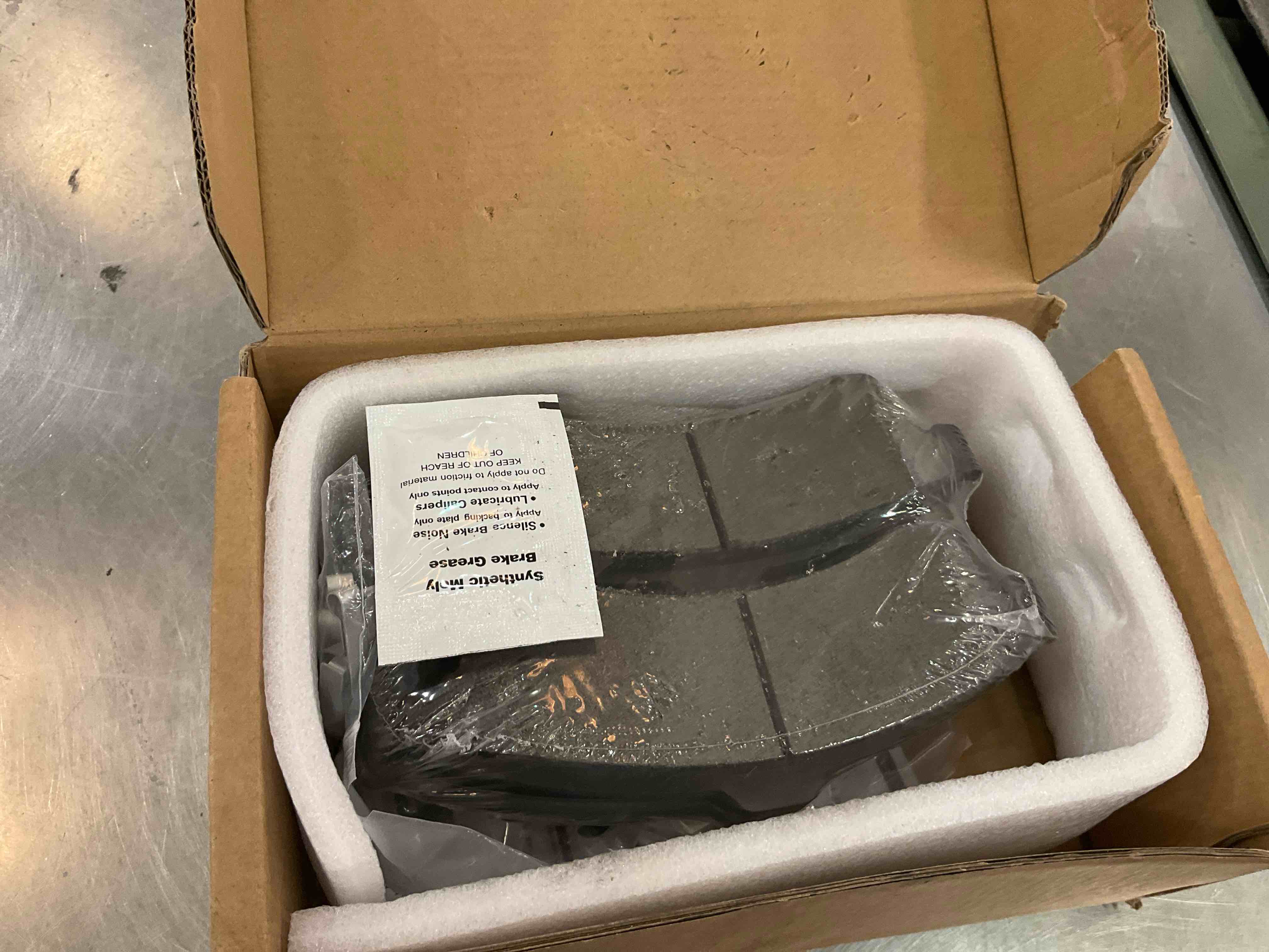 https://s3.amazonaws.com/lotting-images-prod/BargainHunt/EXS01599263_1719335349373.jpeg