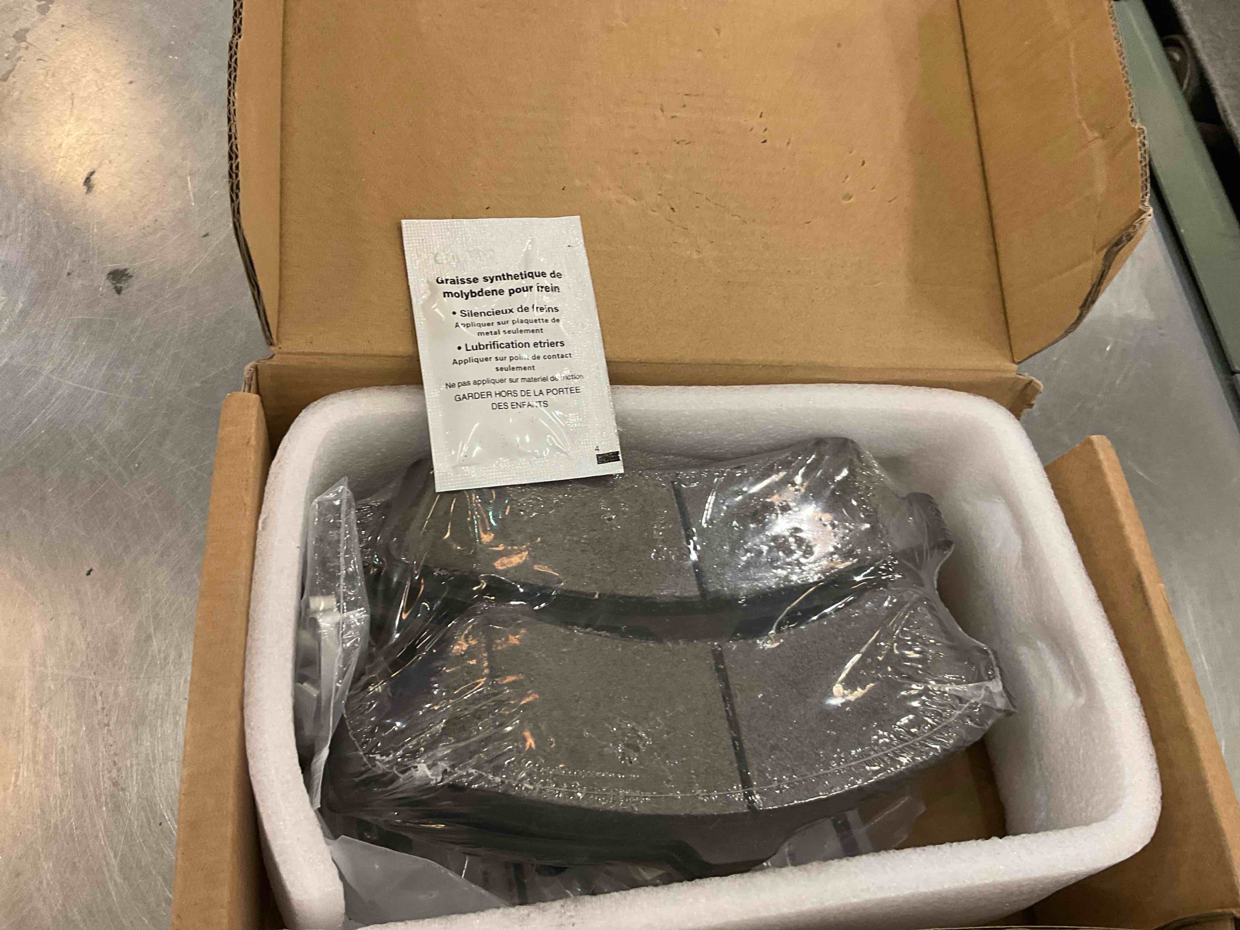 https://s3.amazonaws.com/lotting-images-prod/BargainHunt/EXS01599263_1719335352128.jpeg