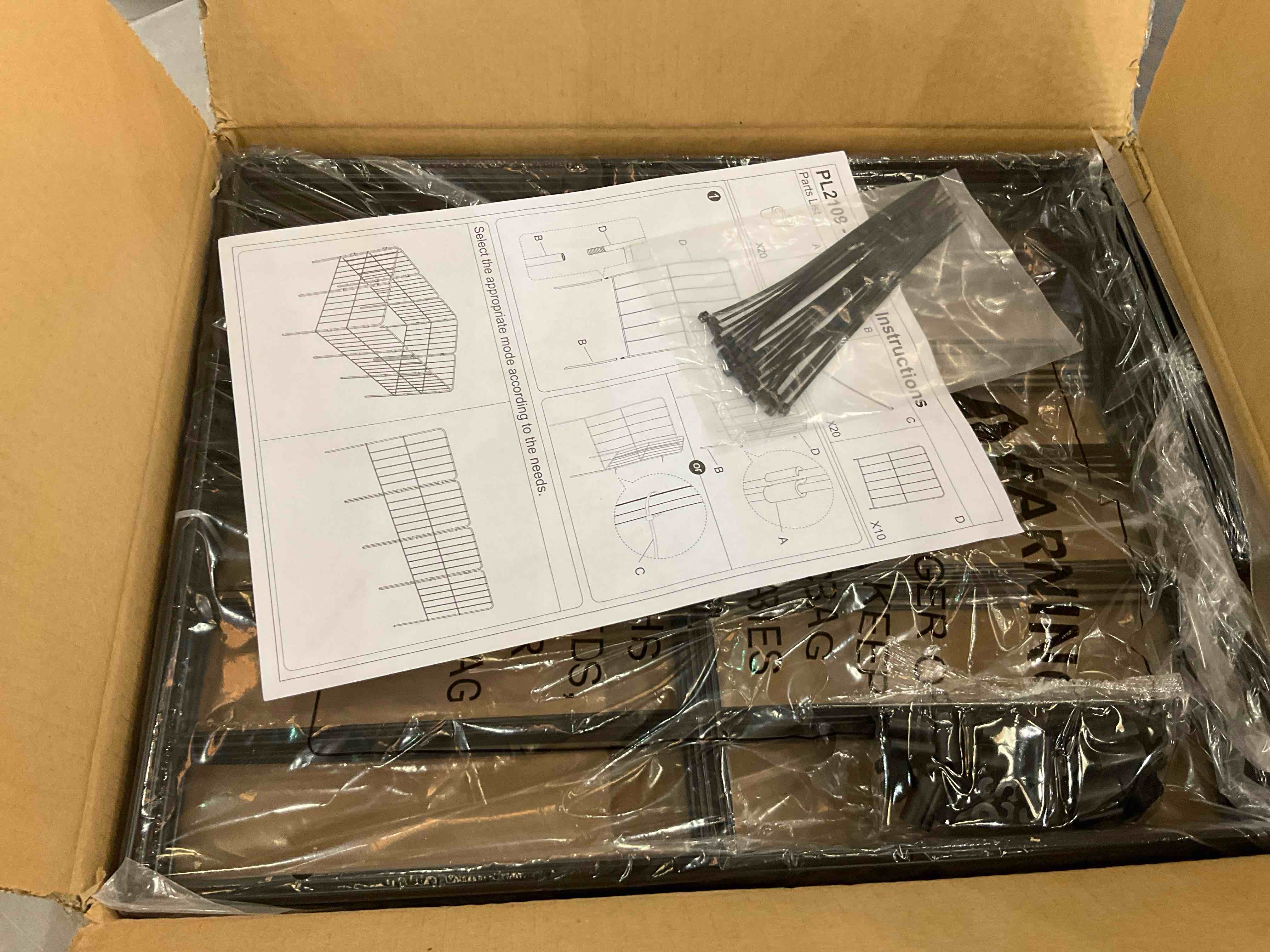 https://s3.amazonaws.com/lotting-images-prod/BargainHunt/EXS01599419_1719420138908.jpeg