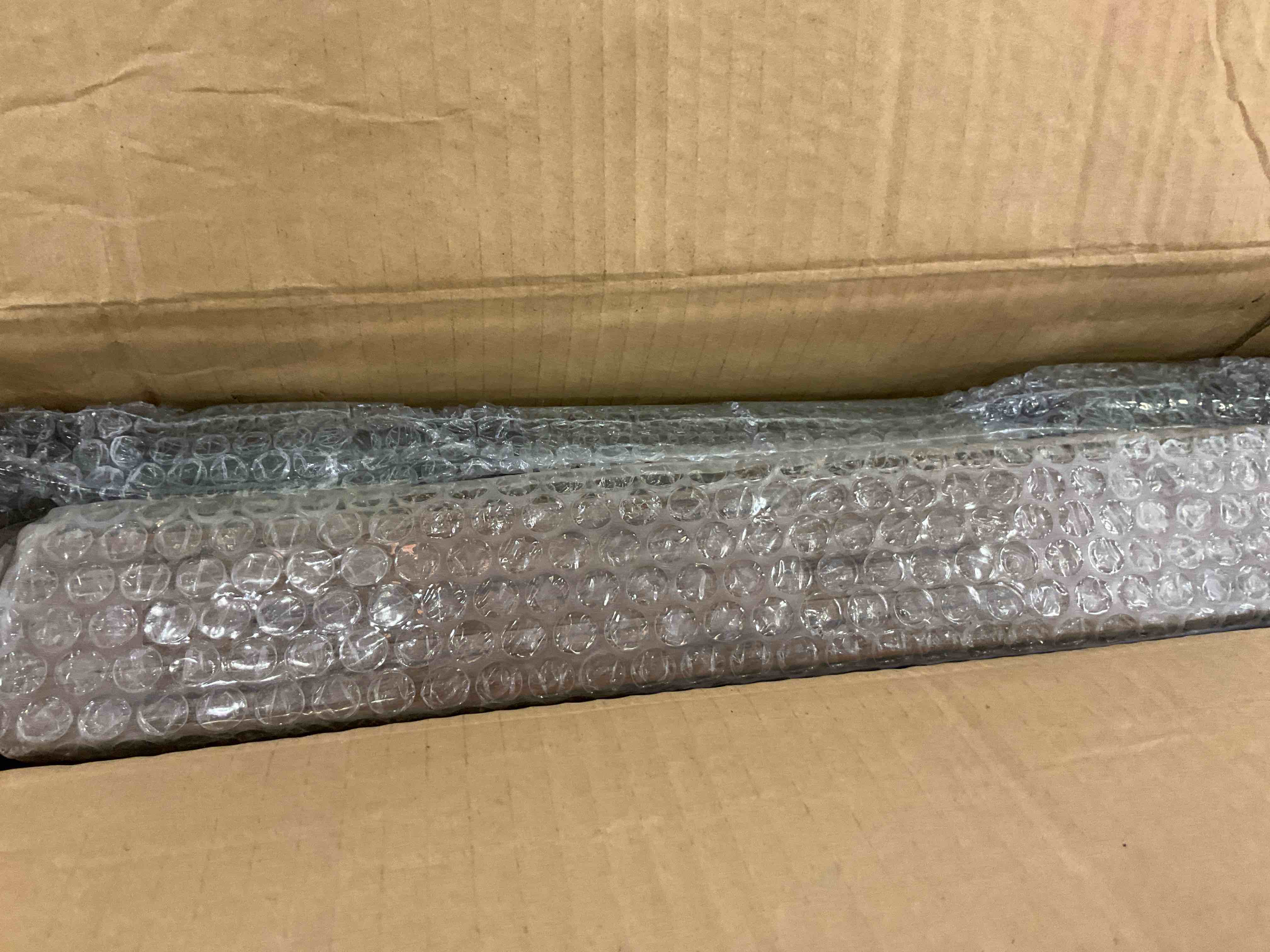 https://s3.amazonaws.com/lotting-images-prod/BargainHunt/EXS01599428_1719421022209.jpeg