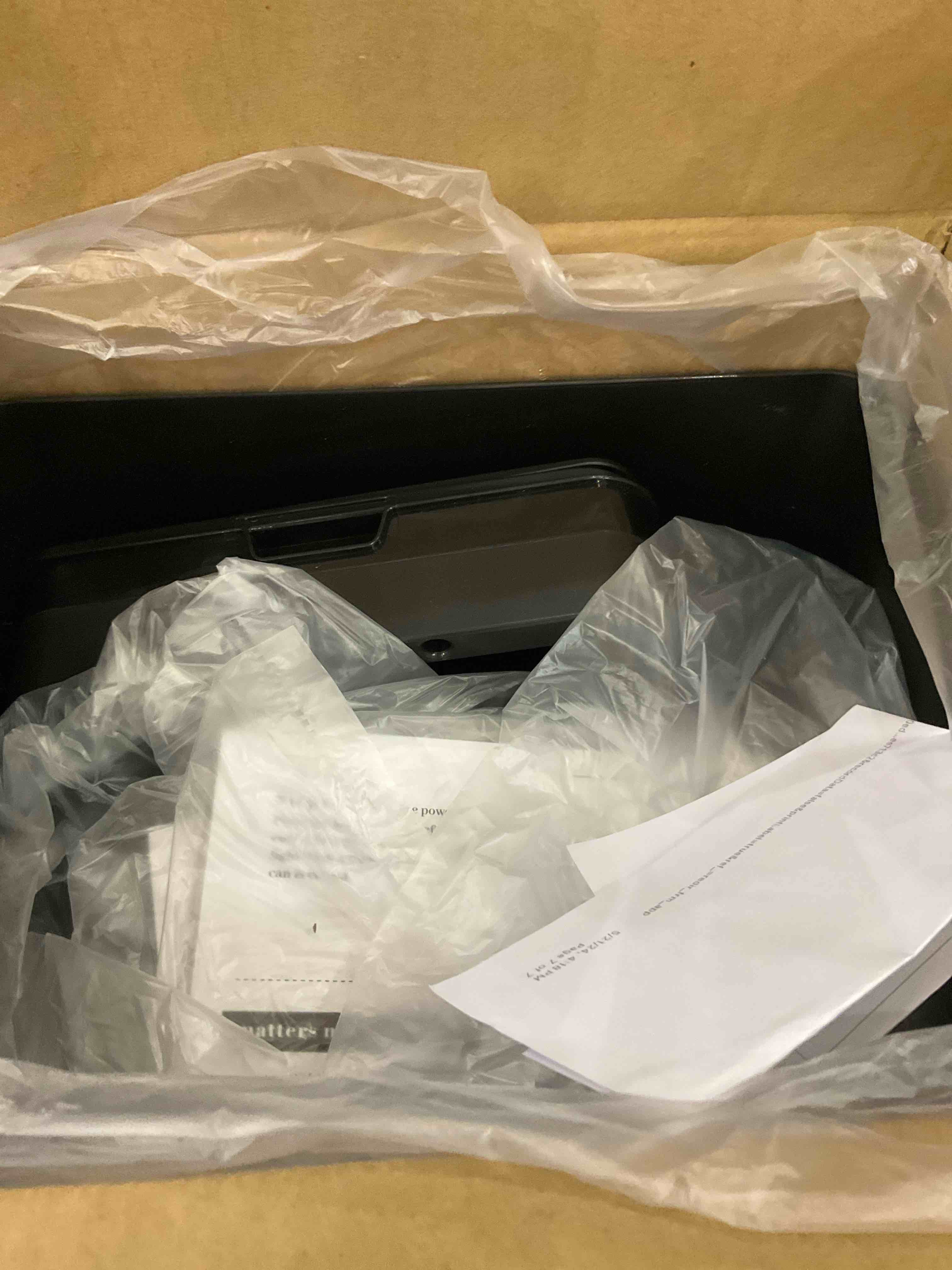 https://s3.amazonaws.com/lotting-images-prod/BargainHunt/EXS01599431_1719421488932.jpeg