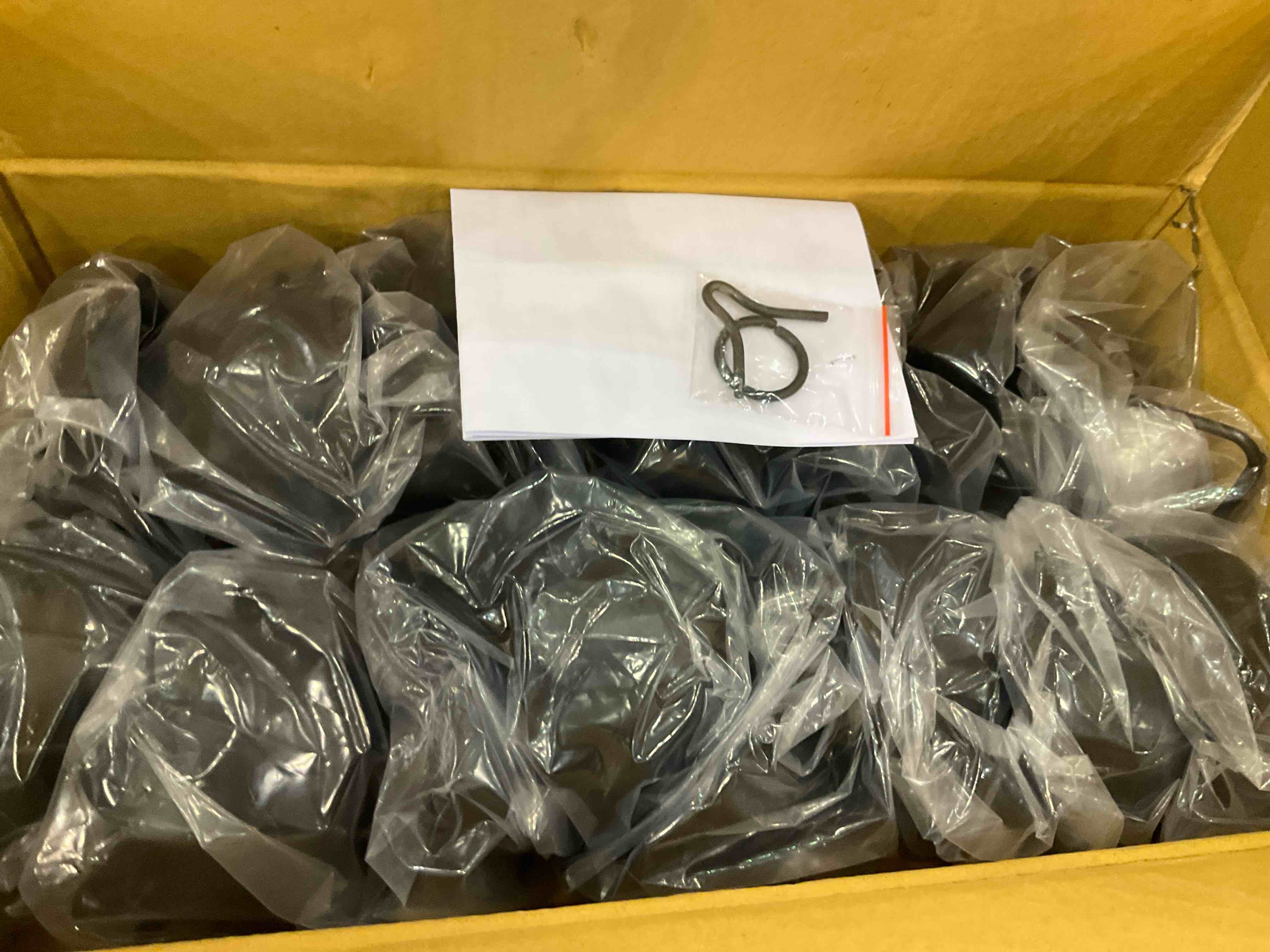 https://s3.amazonaws.com/lotting-images-prod/BargainHunt/EXS01599504_1719495399676.jpeg