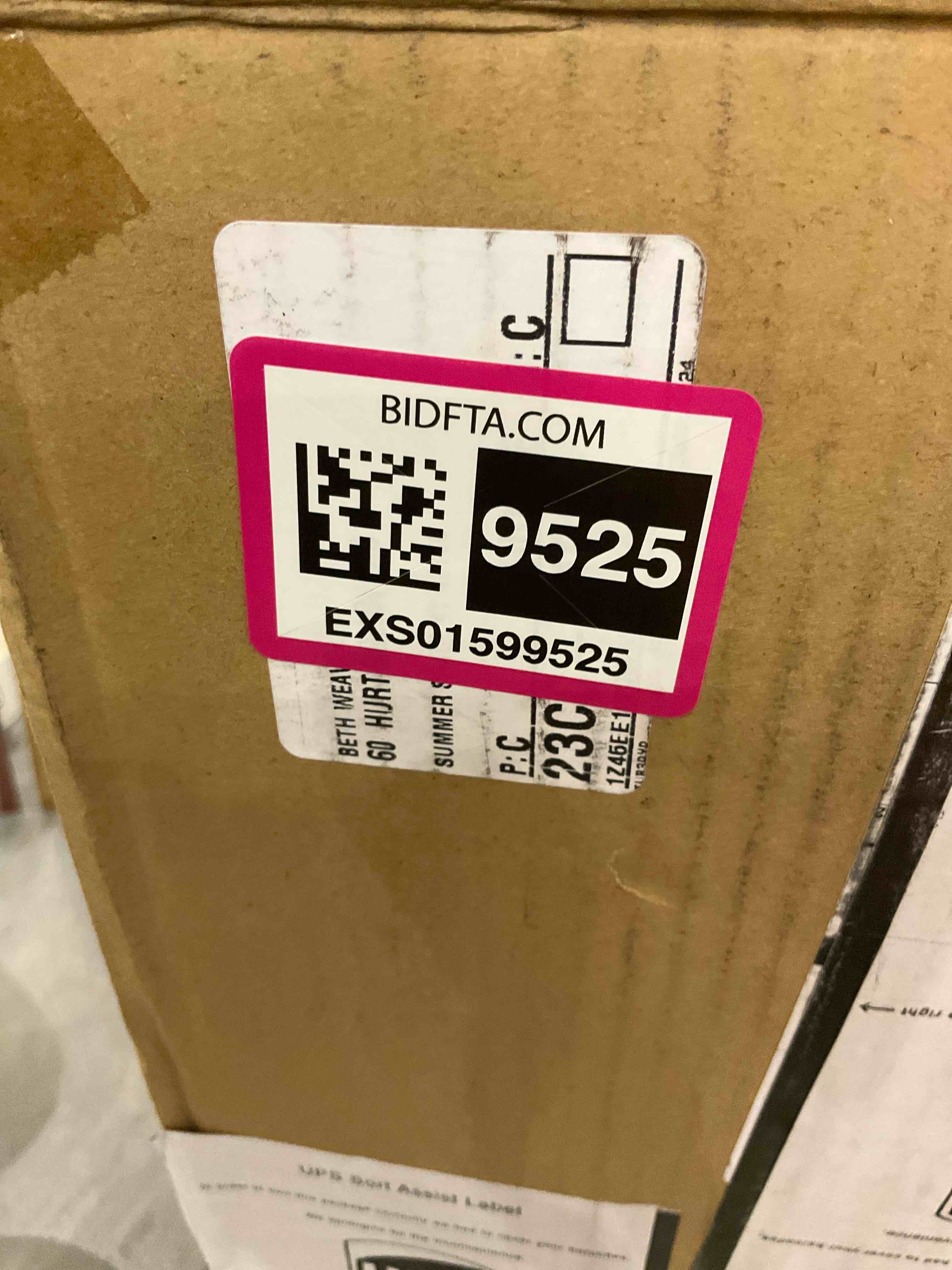 https://s3.amazonaws.com/lotting-images-prod/BargainHunt/EXS01599525_1719499055965.jpeg