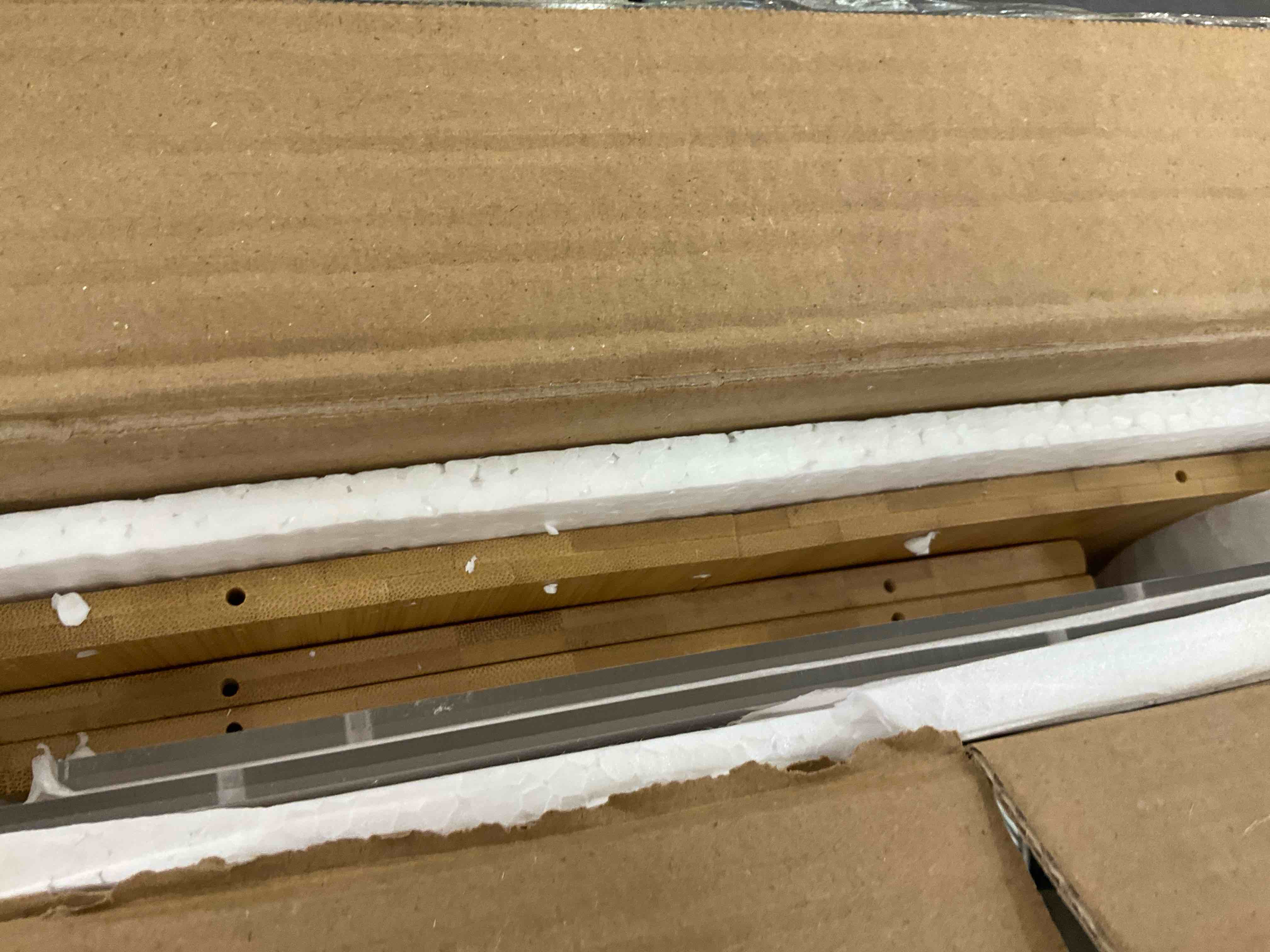 https://s3.amazonaws.com/lotting-images-prod/BargainHunt/EXS01599530_1719500042498.jpeg