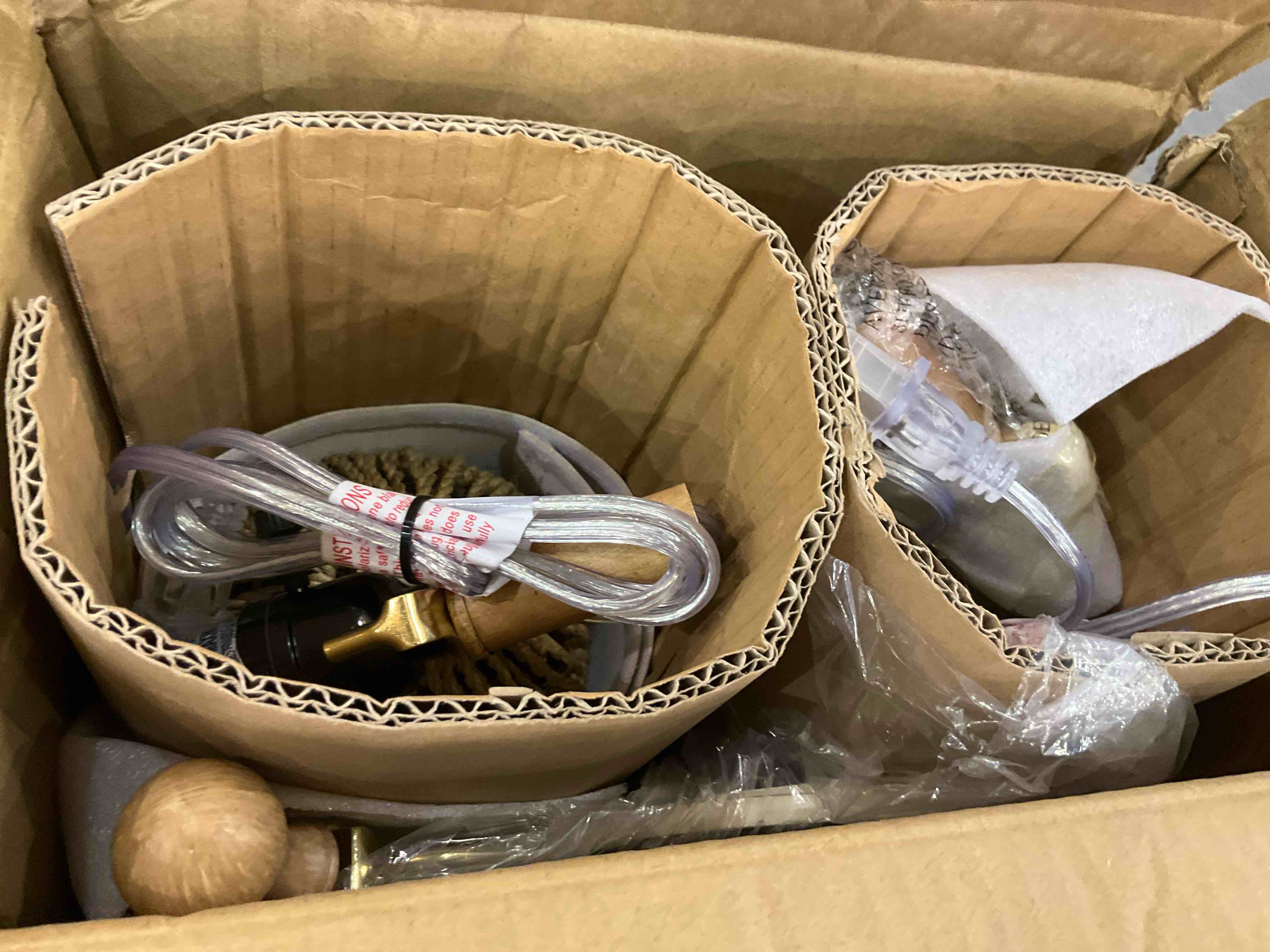 https://s3.amazonaws.com/lotting-images-prod/BargainHunt/EXS01599554_1719507302555.jpeg