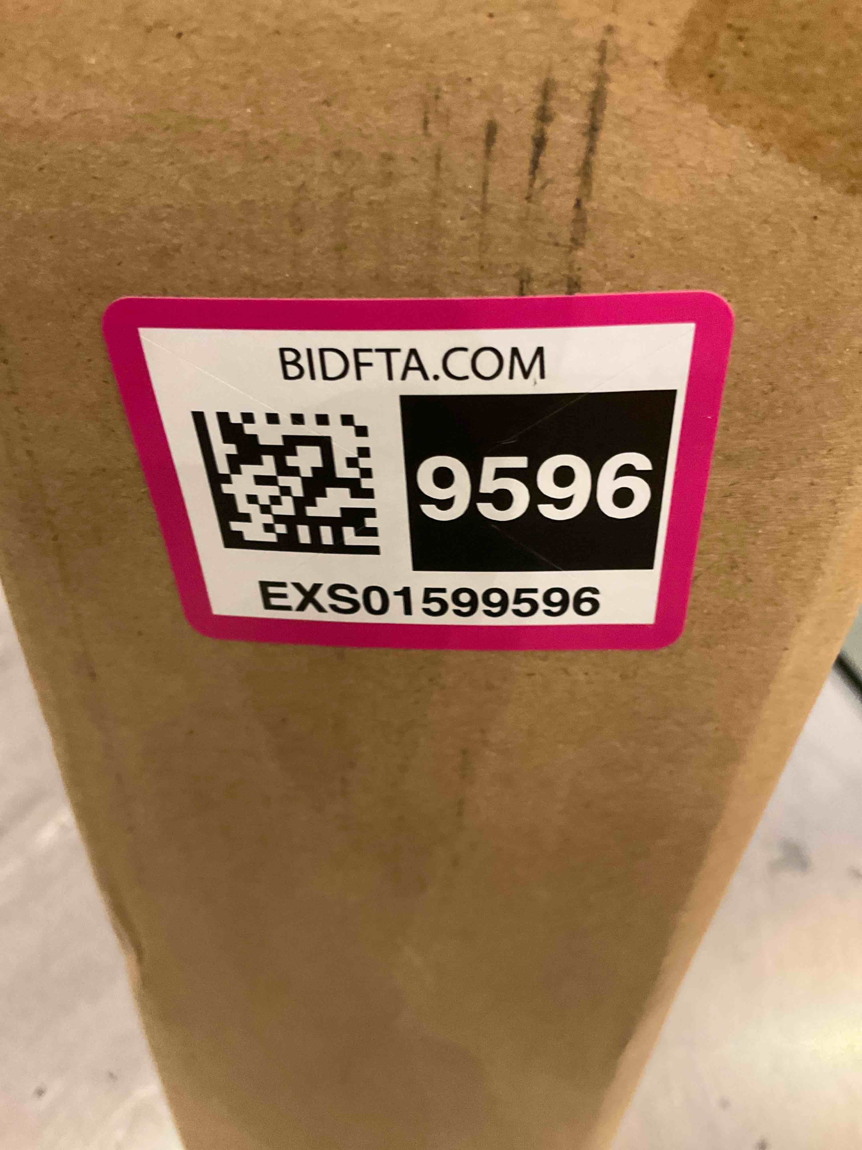 https://s3.amazonaws.com/lotting-images-prod/BargainHunt/EXS01599596_1719585917821.jpeg