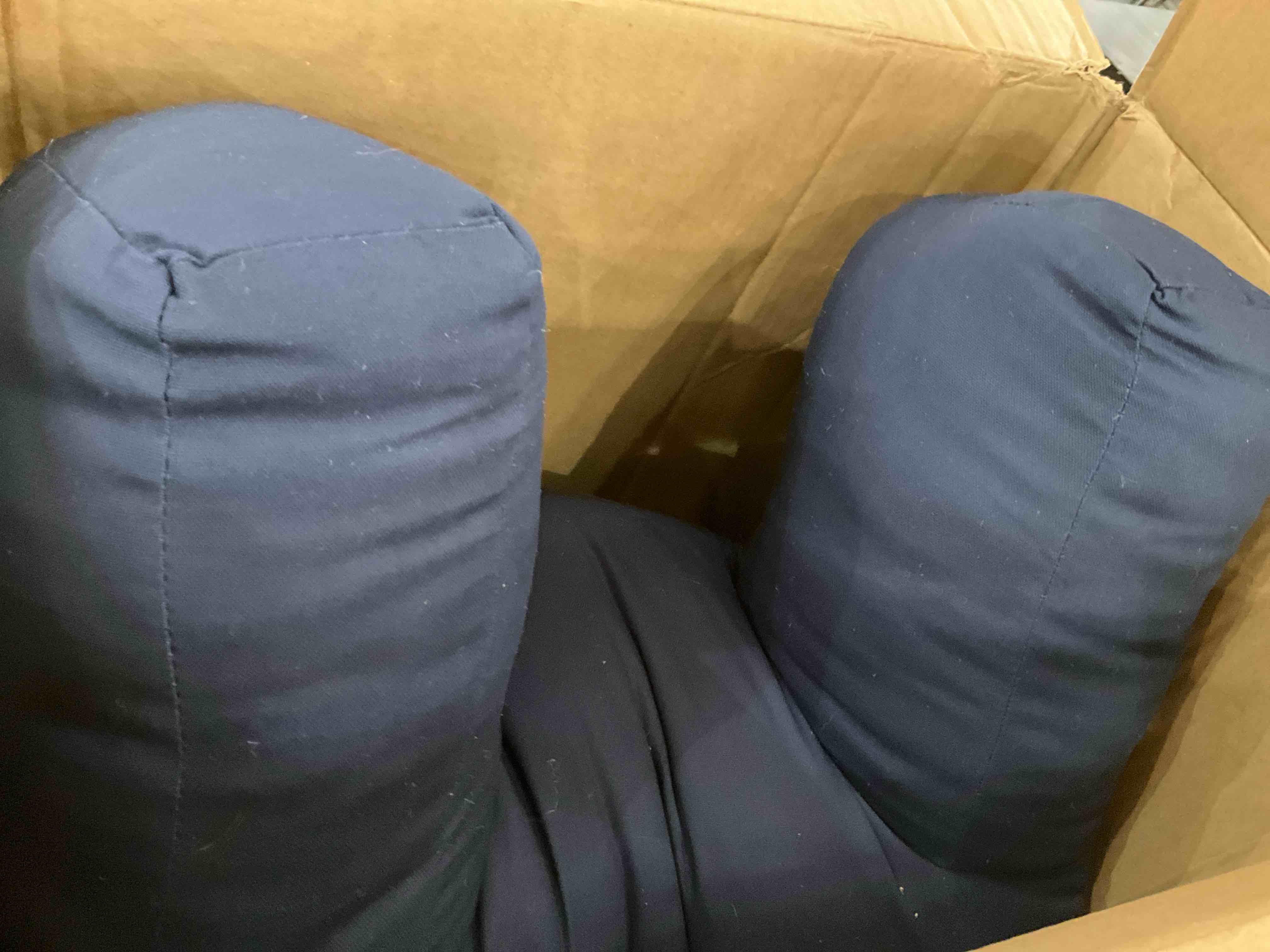 https://s3.amazonaws.com/lotting-images-prod/BargainHunt/EXS01599645_1719843325065.jpeg