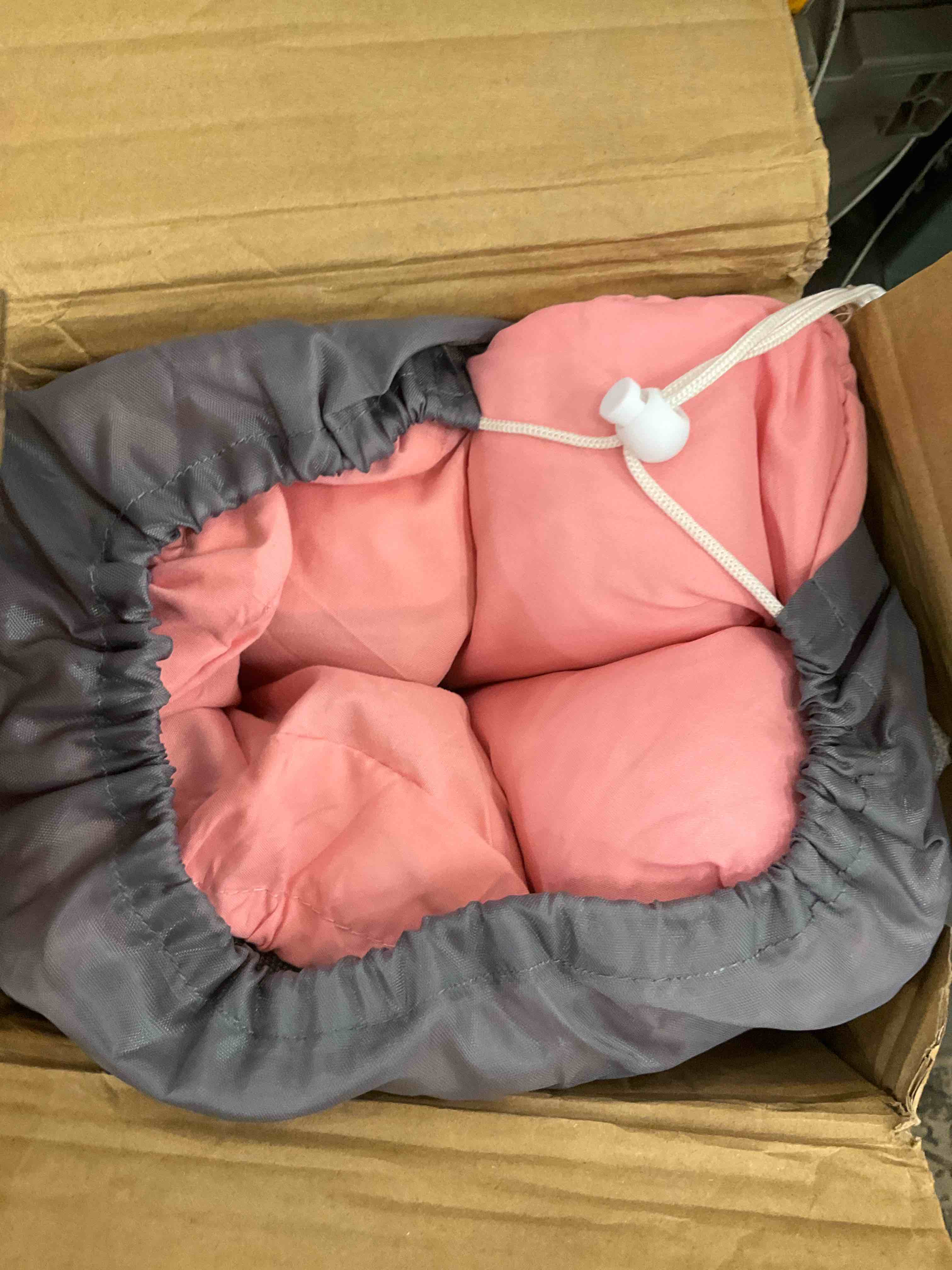 https://s3.amazonaws.com/lotting-images-prod/BargainHunt/EXS01599759_1719940163103.jpeg