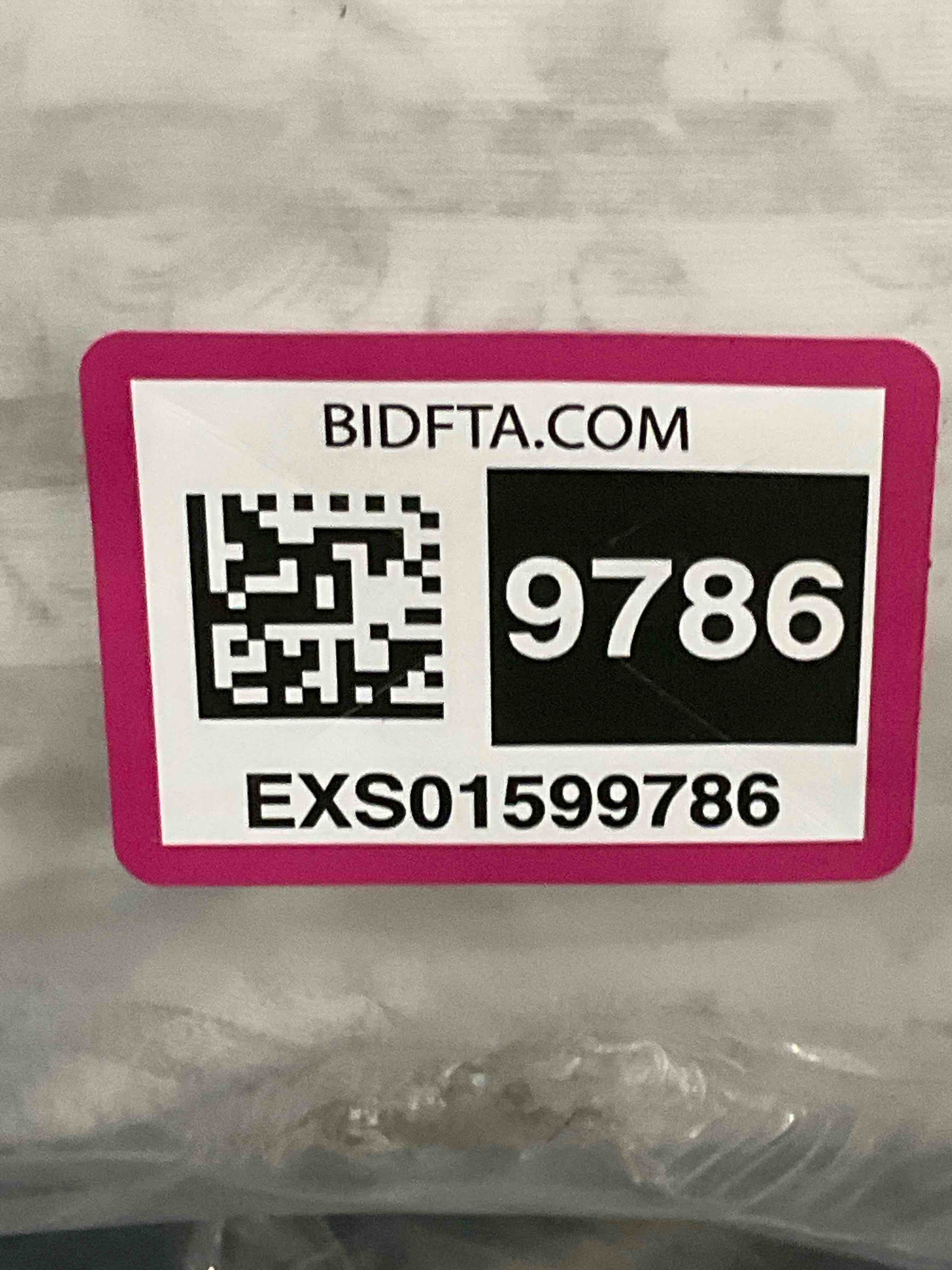 https://s3.amazonaws.com/lotting-images-prod/BargainHunt/EXS01599786_1720005366818.jpeg