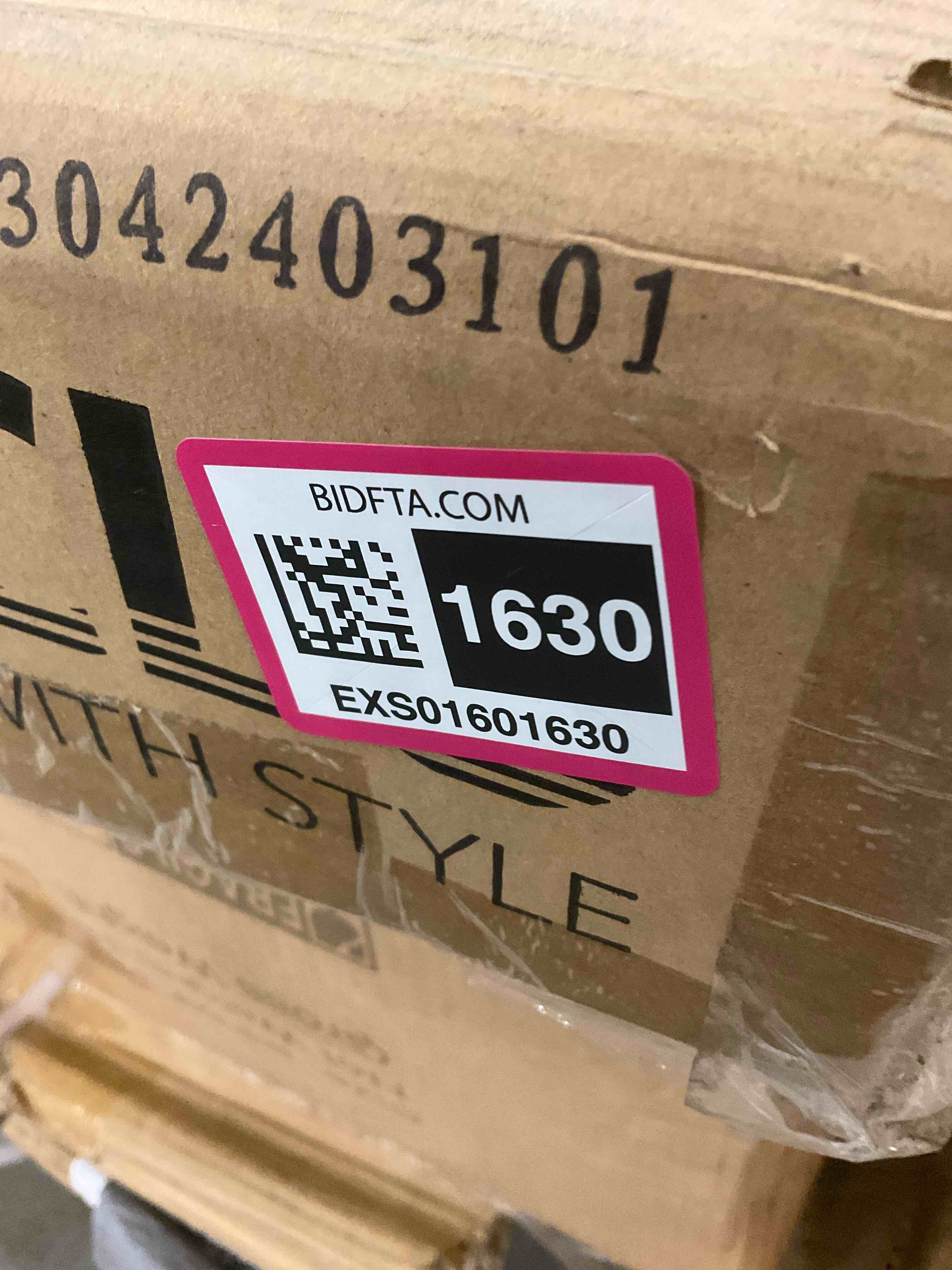 https://s3.amazonaws.com/lotting-images-prod/BargainHunt/EXS01601630_1724081159473.jpeg