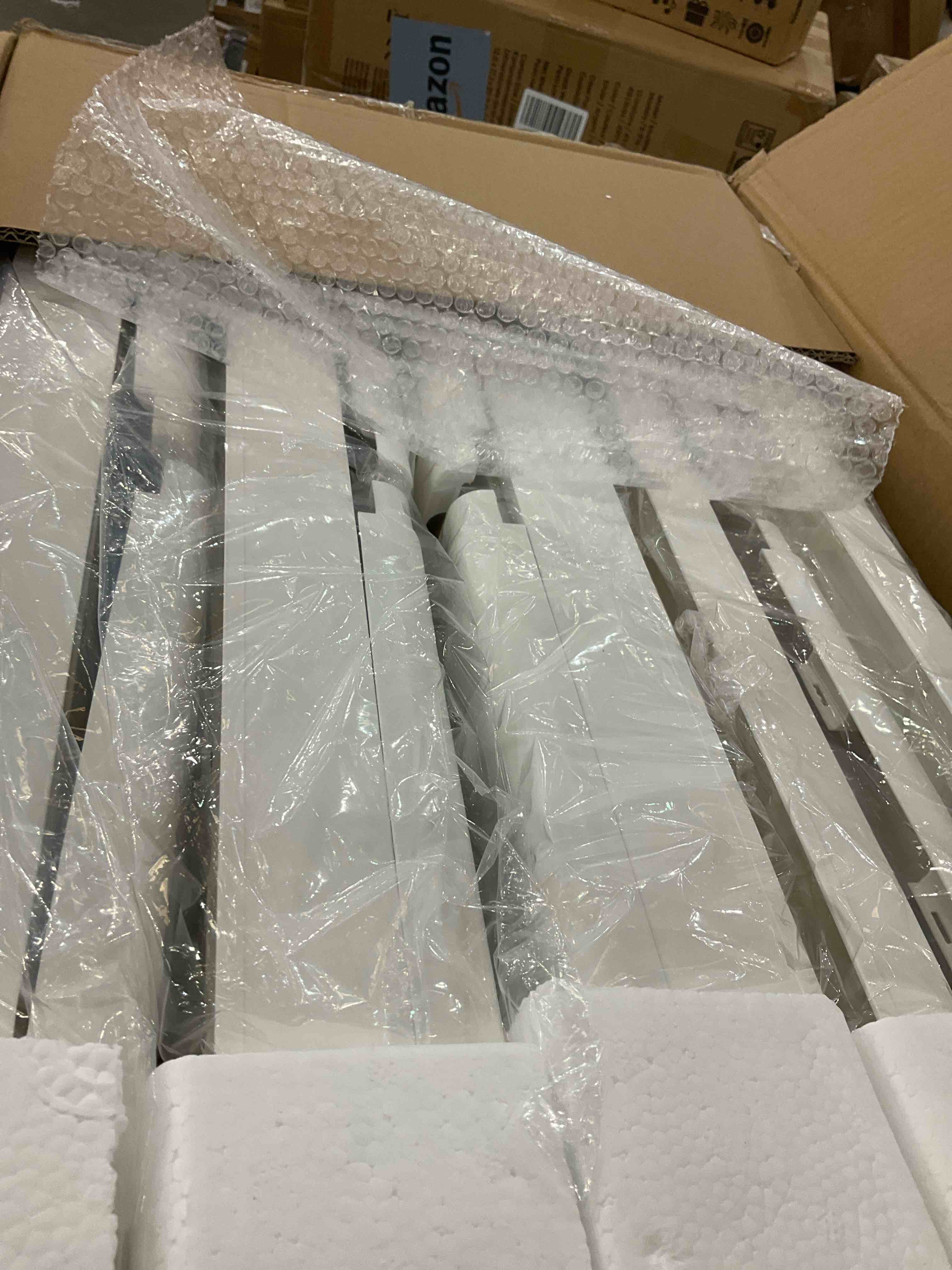 https://s3.amazonaws.com/lotting-images-prod/BargainHunt/EXS01601706_1724163477308.jpeg