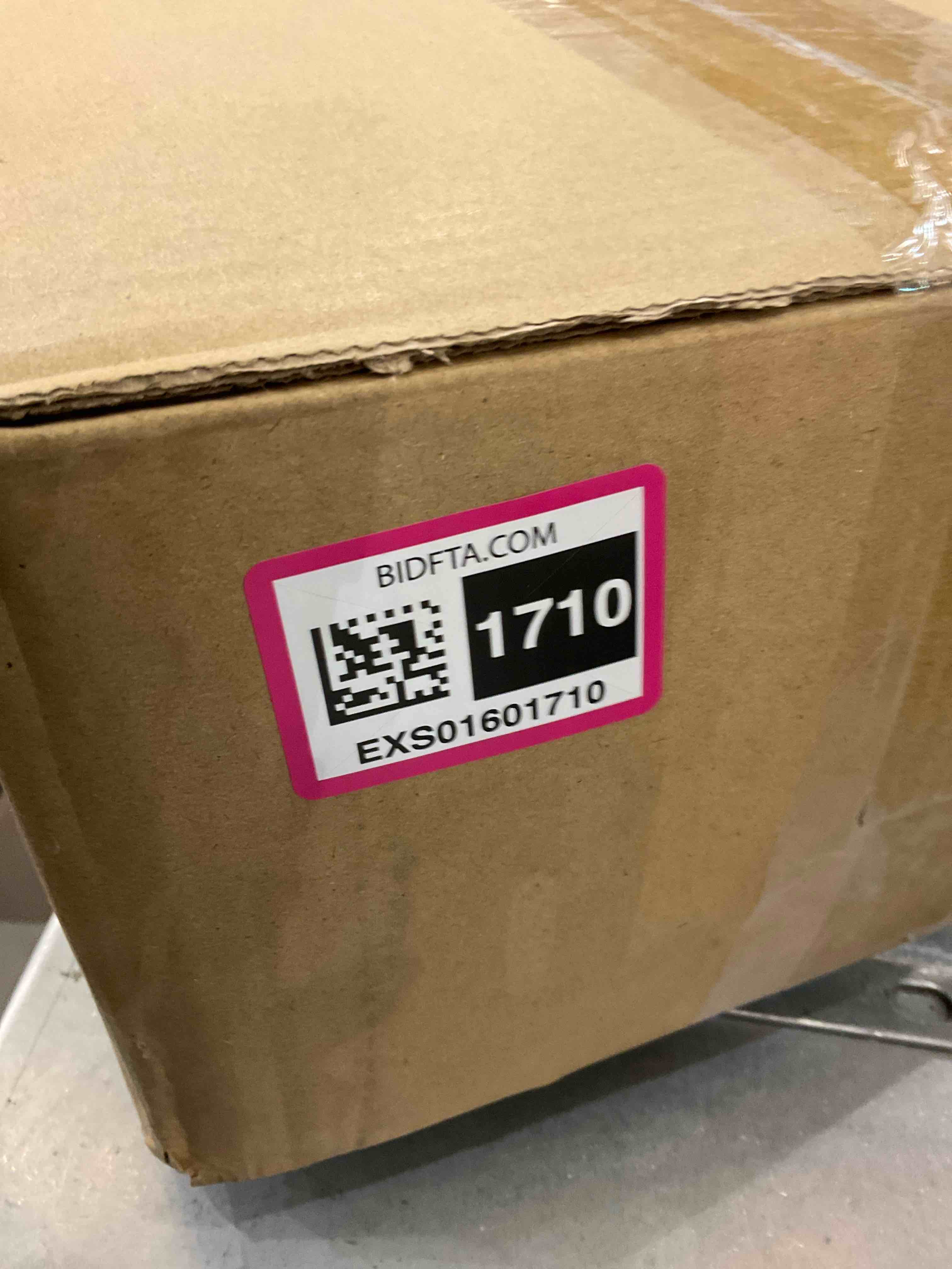 https://s3.amazonaws.com/lotting-images-prod/BargainHunt/EXS01601710_1724164026279.jpeg