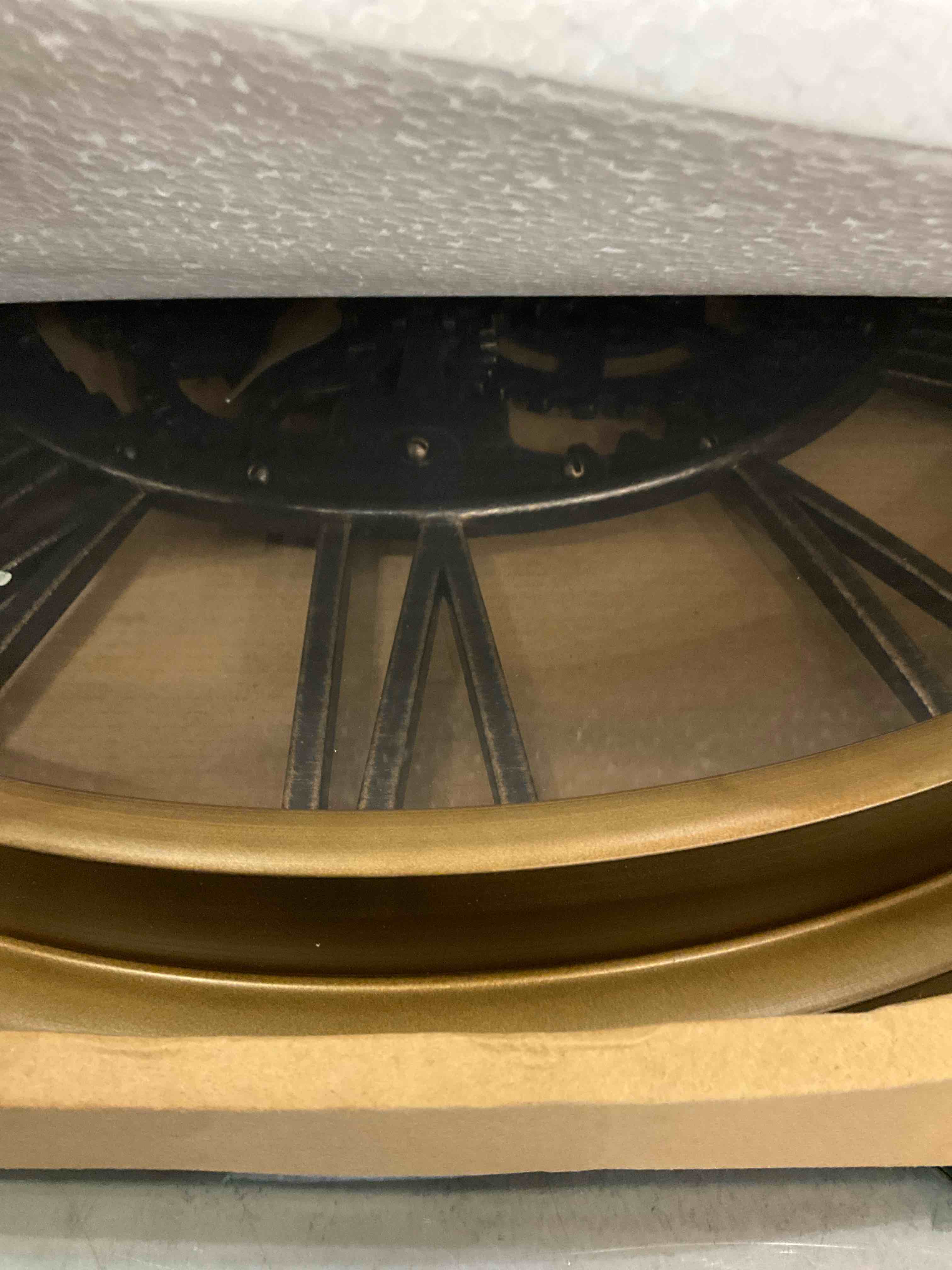 https://s3.amazonaws.com/lotting-images-prod/BargainHunt/EXS01601743_1724172383688.jpeg