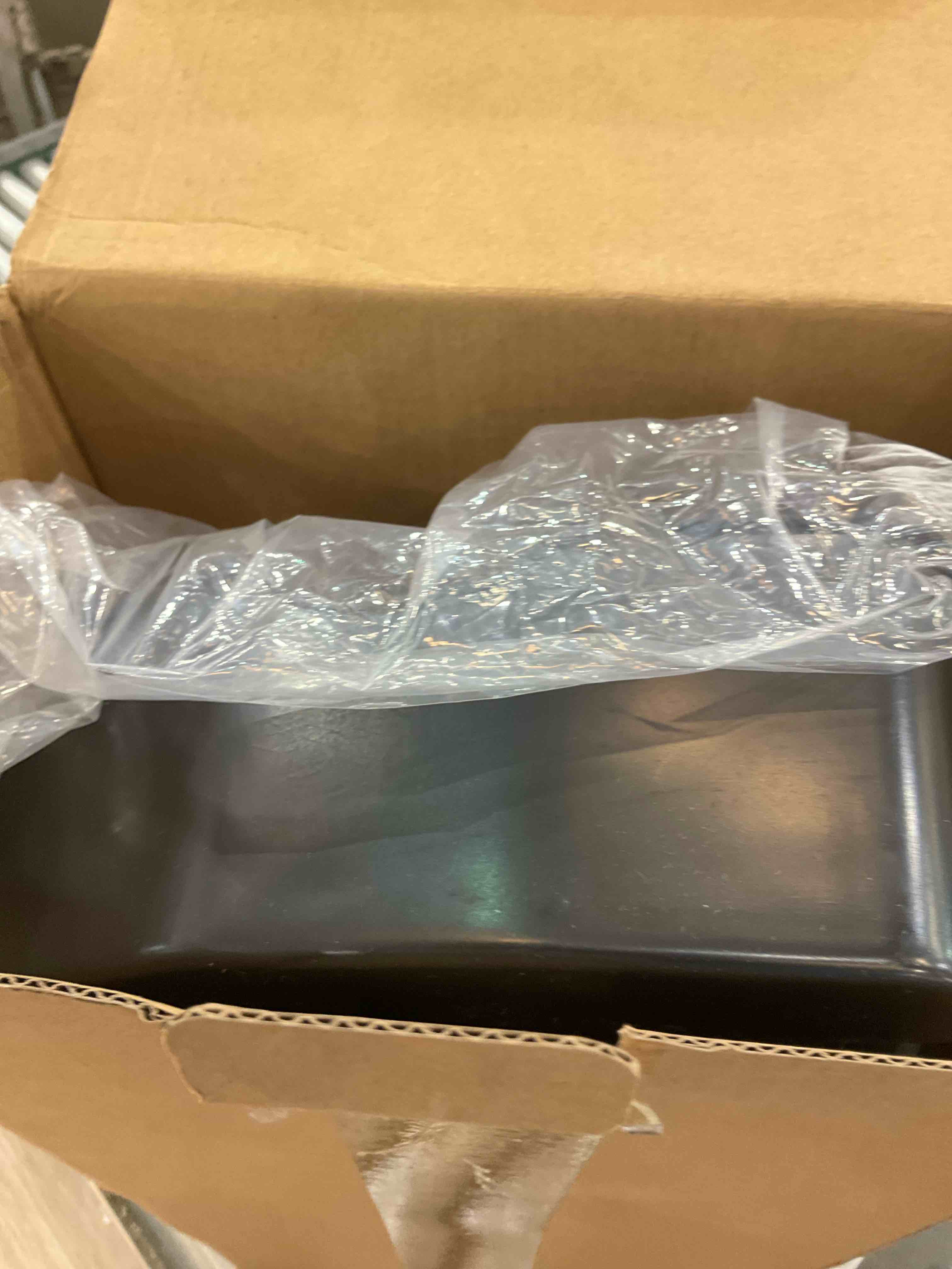 https://s3.amazonaws.com/lotting-images-prod/BargainHunt/EXS01602902_1724081490782.jpeg