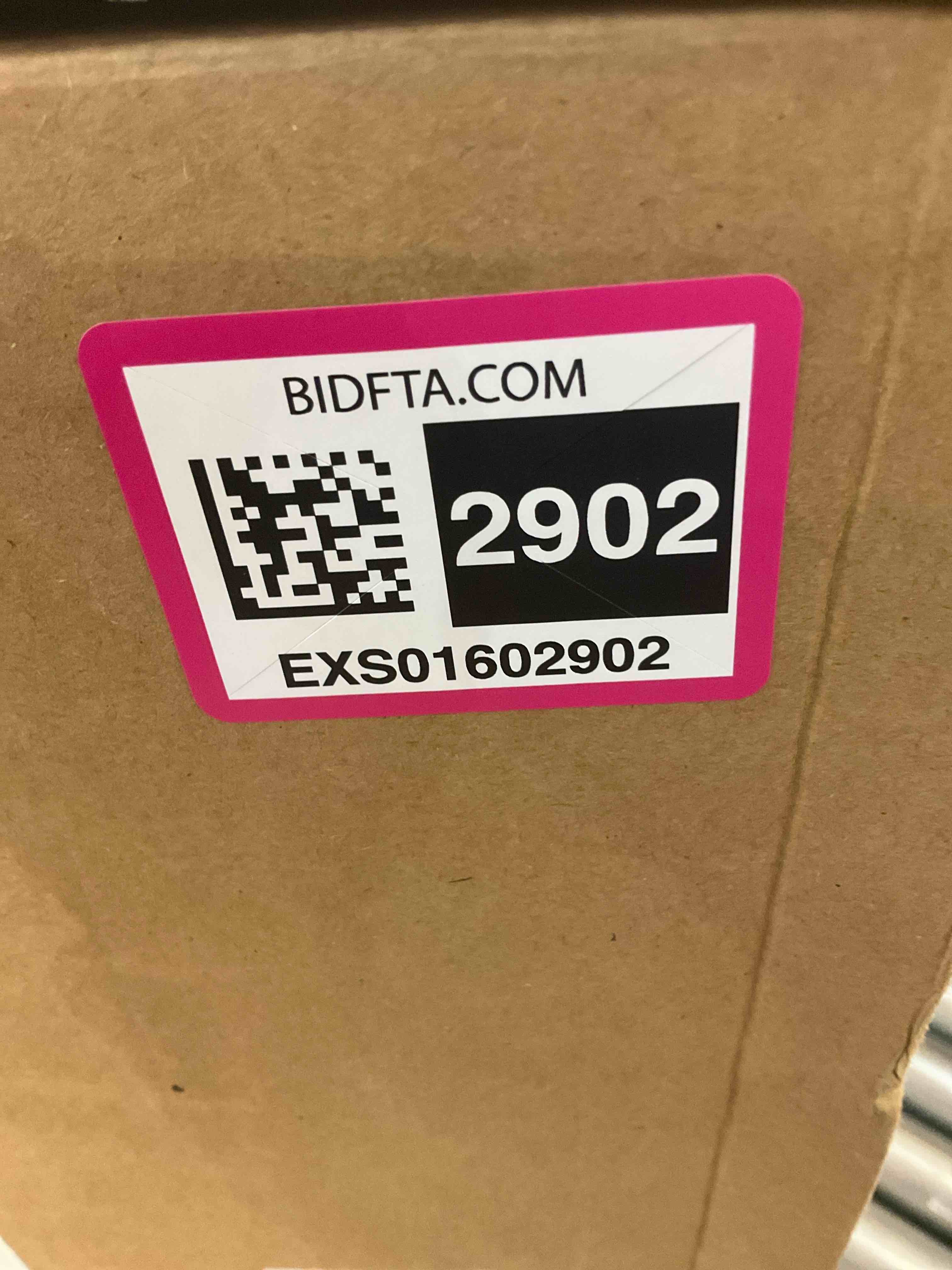 https://s3.amazonaws.com/lotting-images-prod/BargainHunt/EXS01602902_1724081513005.jpeg