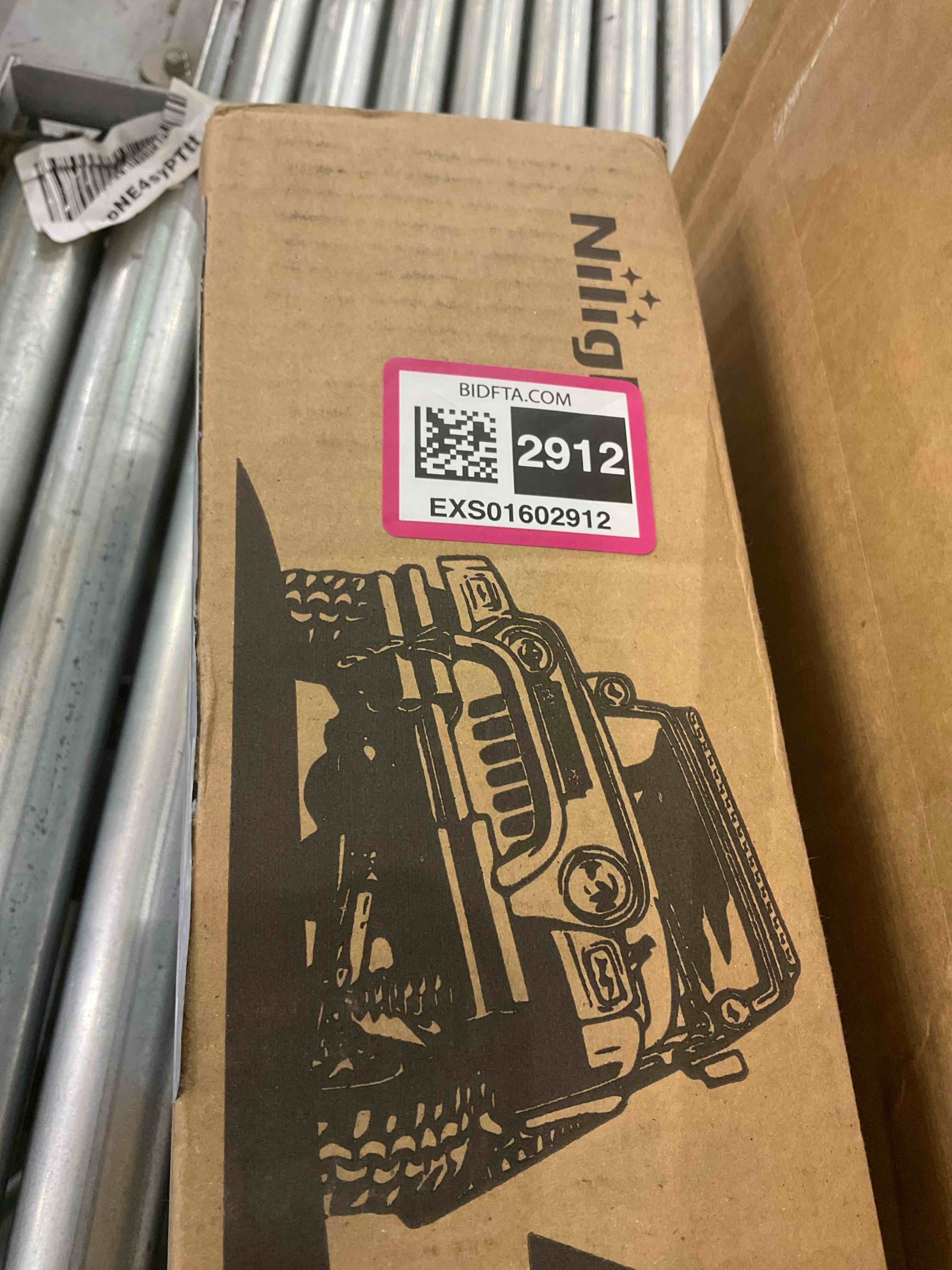 https://s3.amazonaws.com/lotting-images-prod/BargainHunt/EXS01602912_1724082637627.jpeg