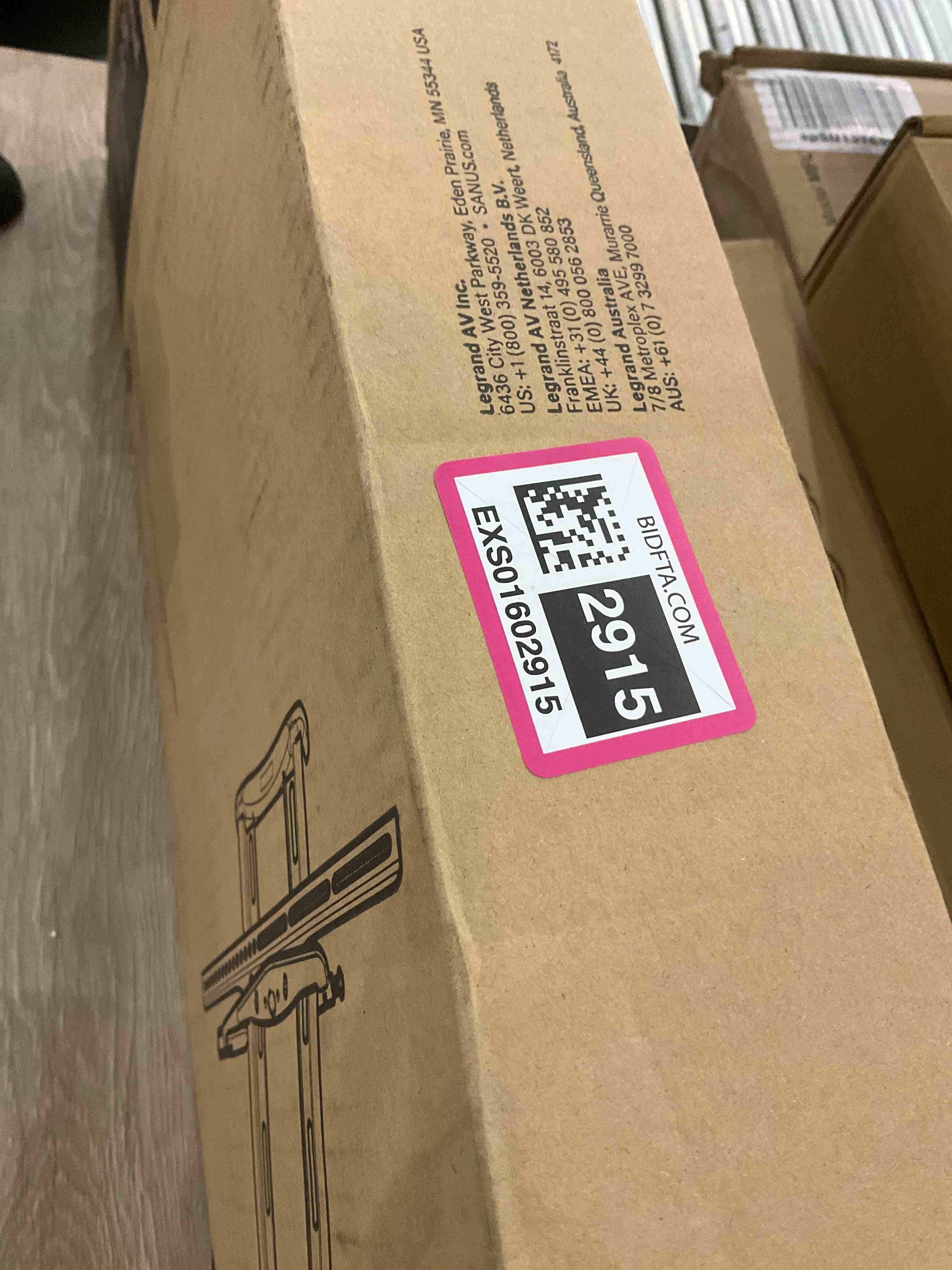 https://s3.amazonaws.com/lotting-images-prod/BargainHunt/EXS01602915_1724085811036.jpeg