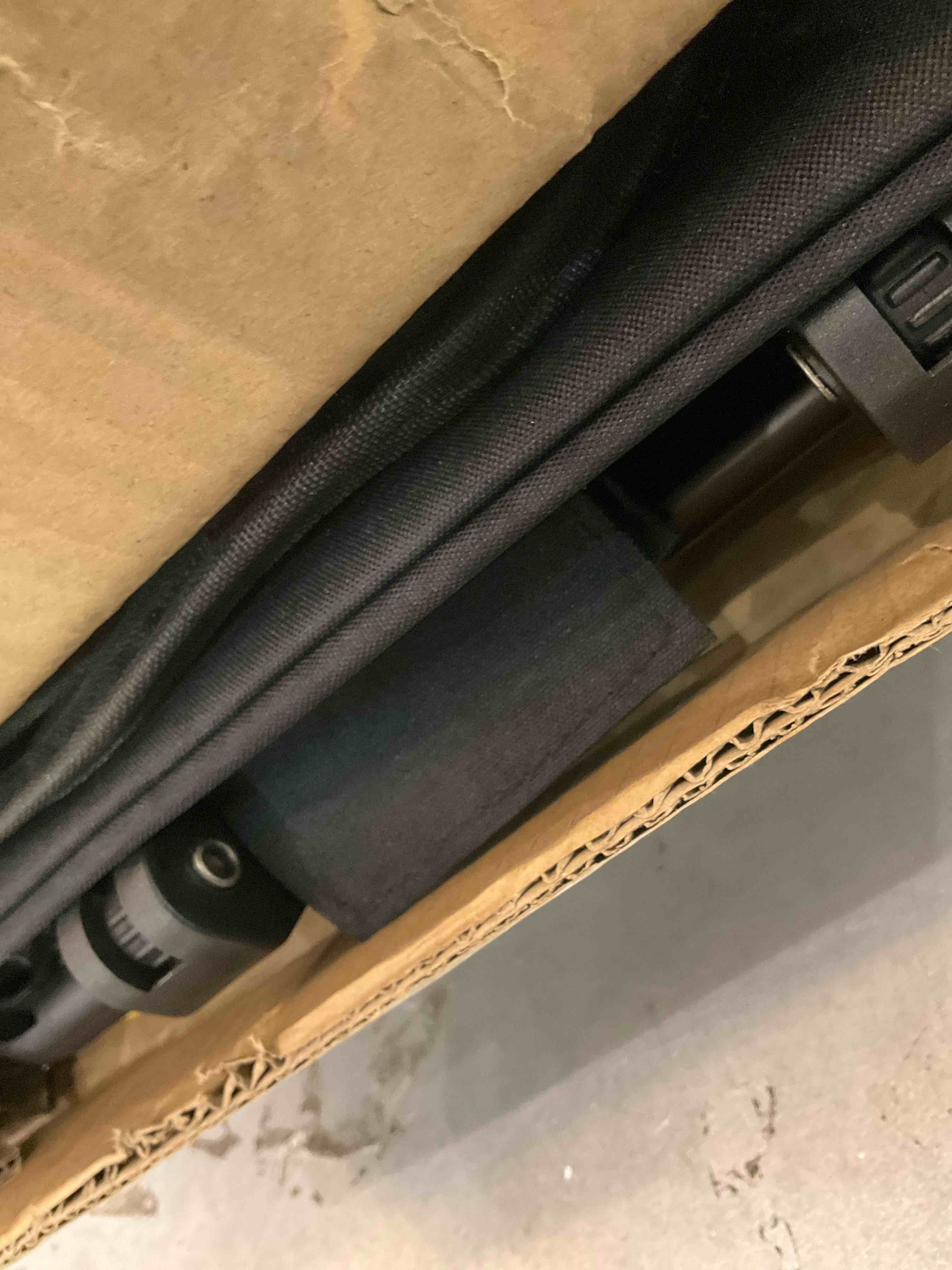 https://s3.amazonaws.com/lotting-images-prod/BargainHunt/EXS01603273_1724173525749.jpeg