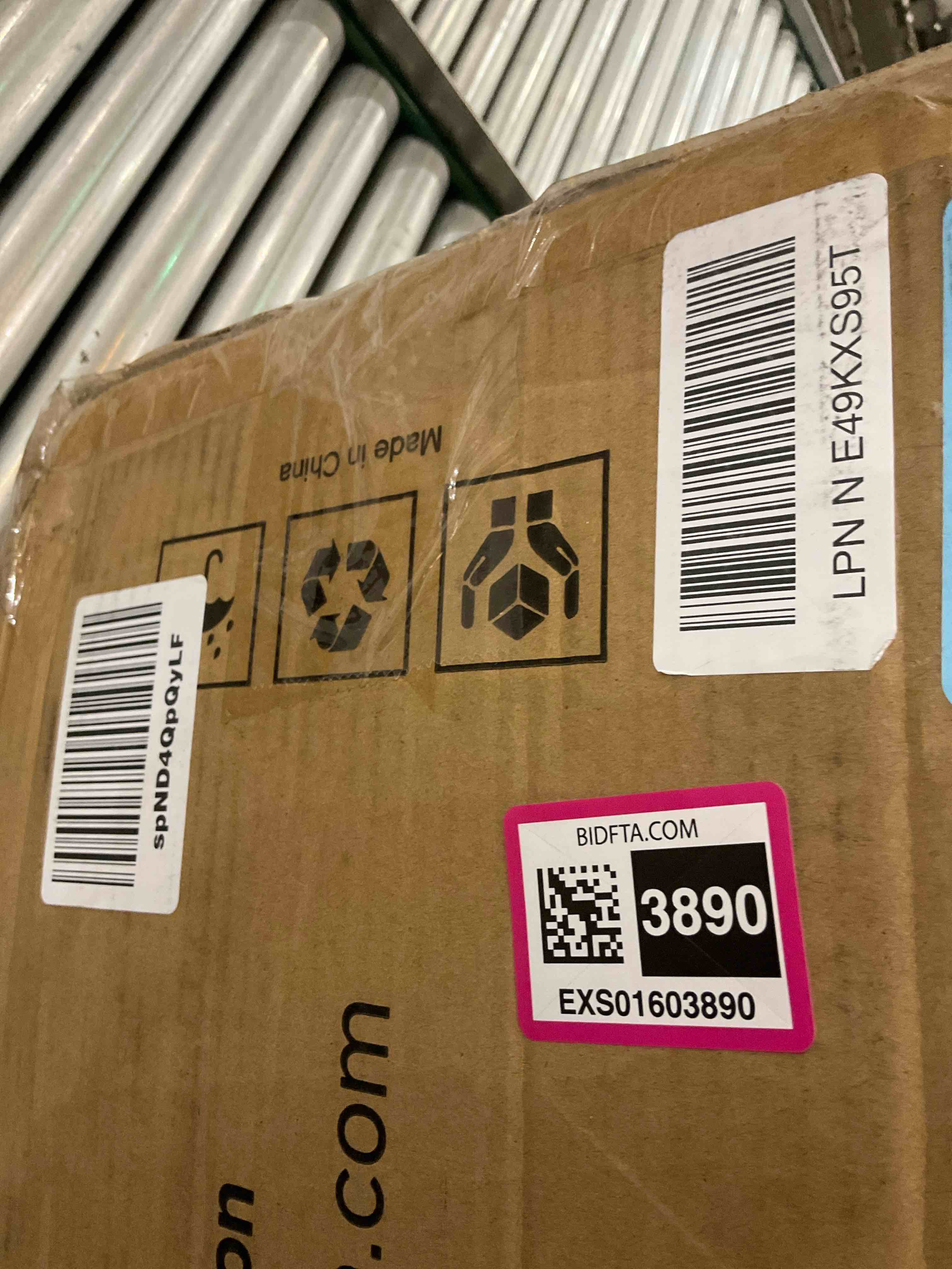 https://s3.amazonaws.com/lotting-images-prod/BargainHunt/EXS01603890_1723563793576.jpeg