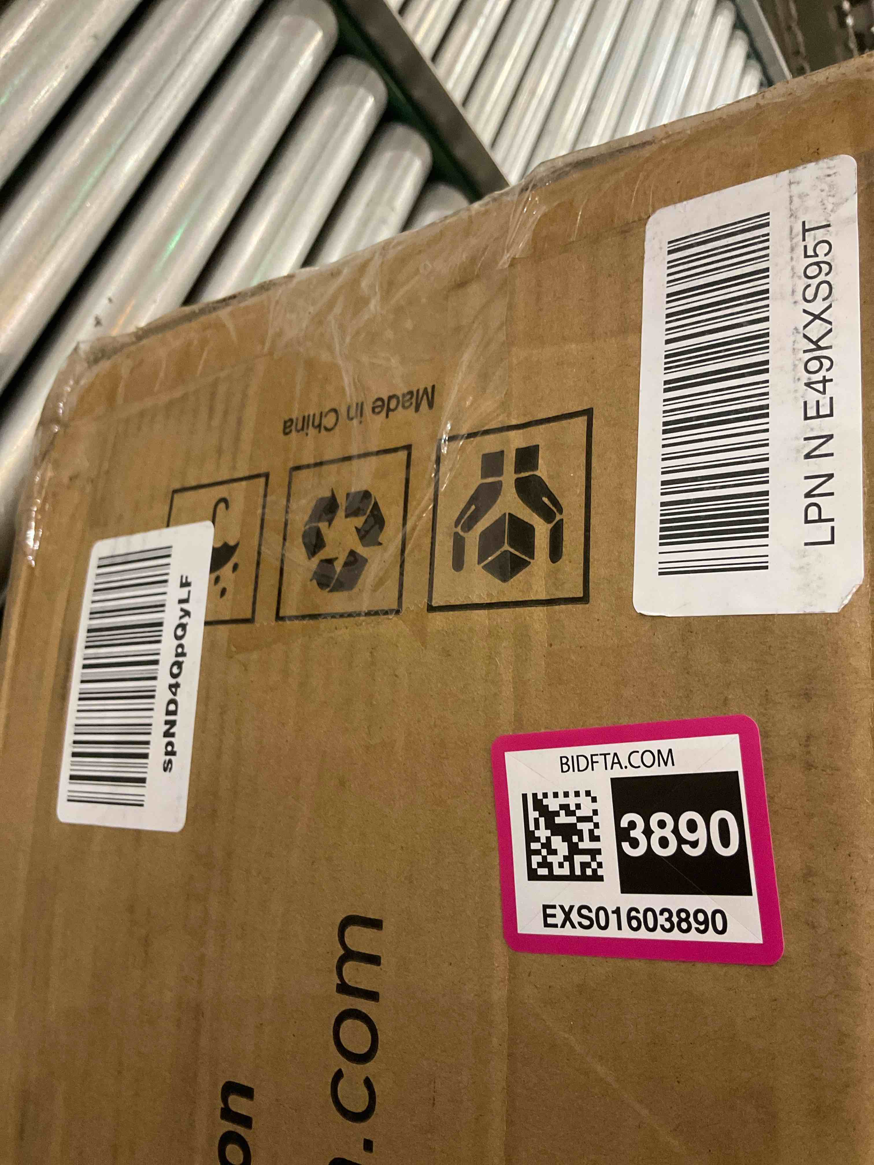 https://s3.amazonaws.com/lotting-images-prod/BargainHunt/EXS01603890_1723563794541.jpeg