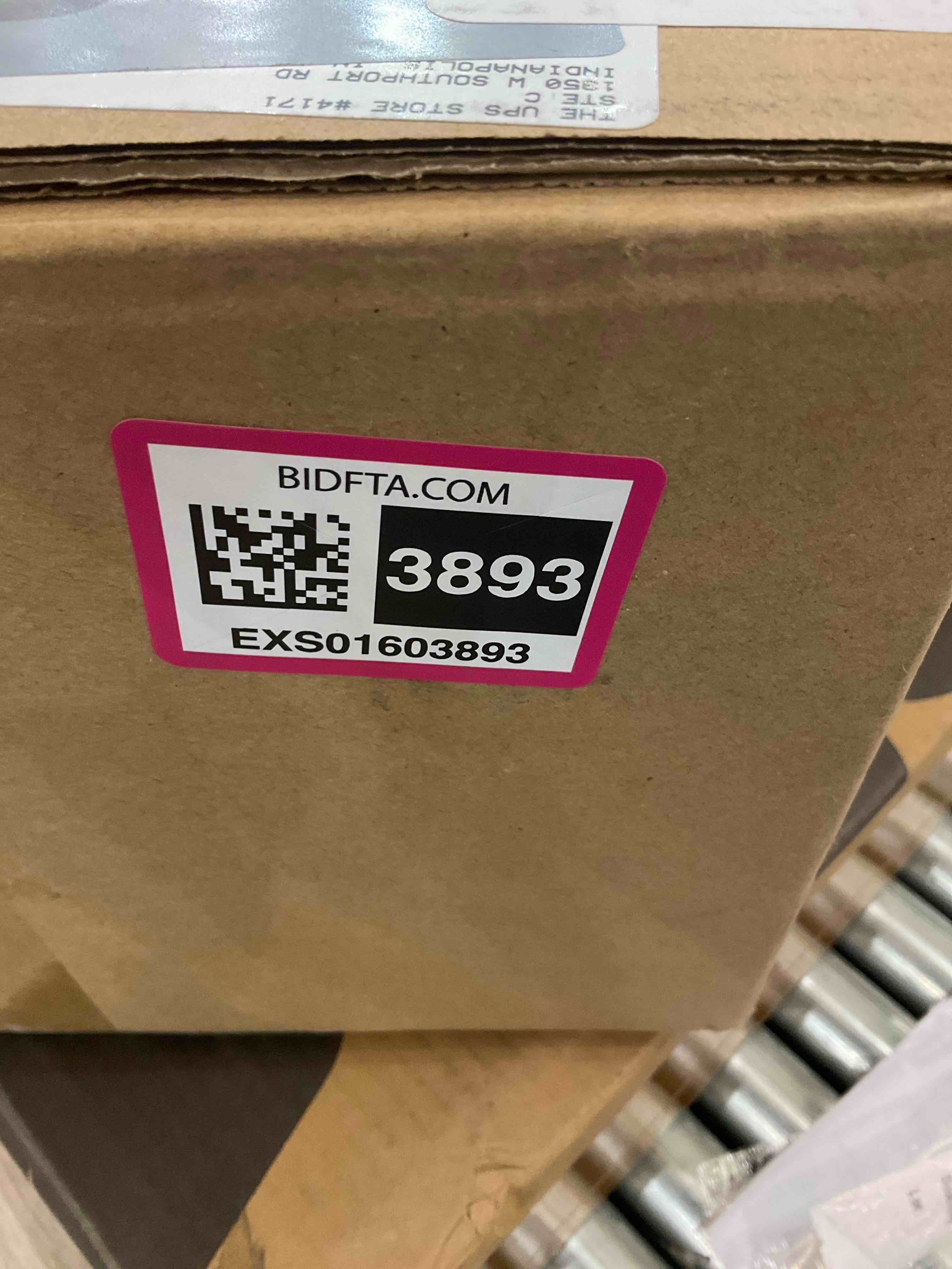 https://s3.amazonaws.com/lotting-images-prod/BargainHunt/EXS01603893_1723564061498.jpeg