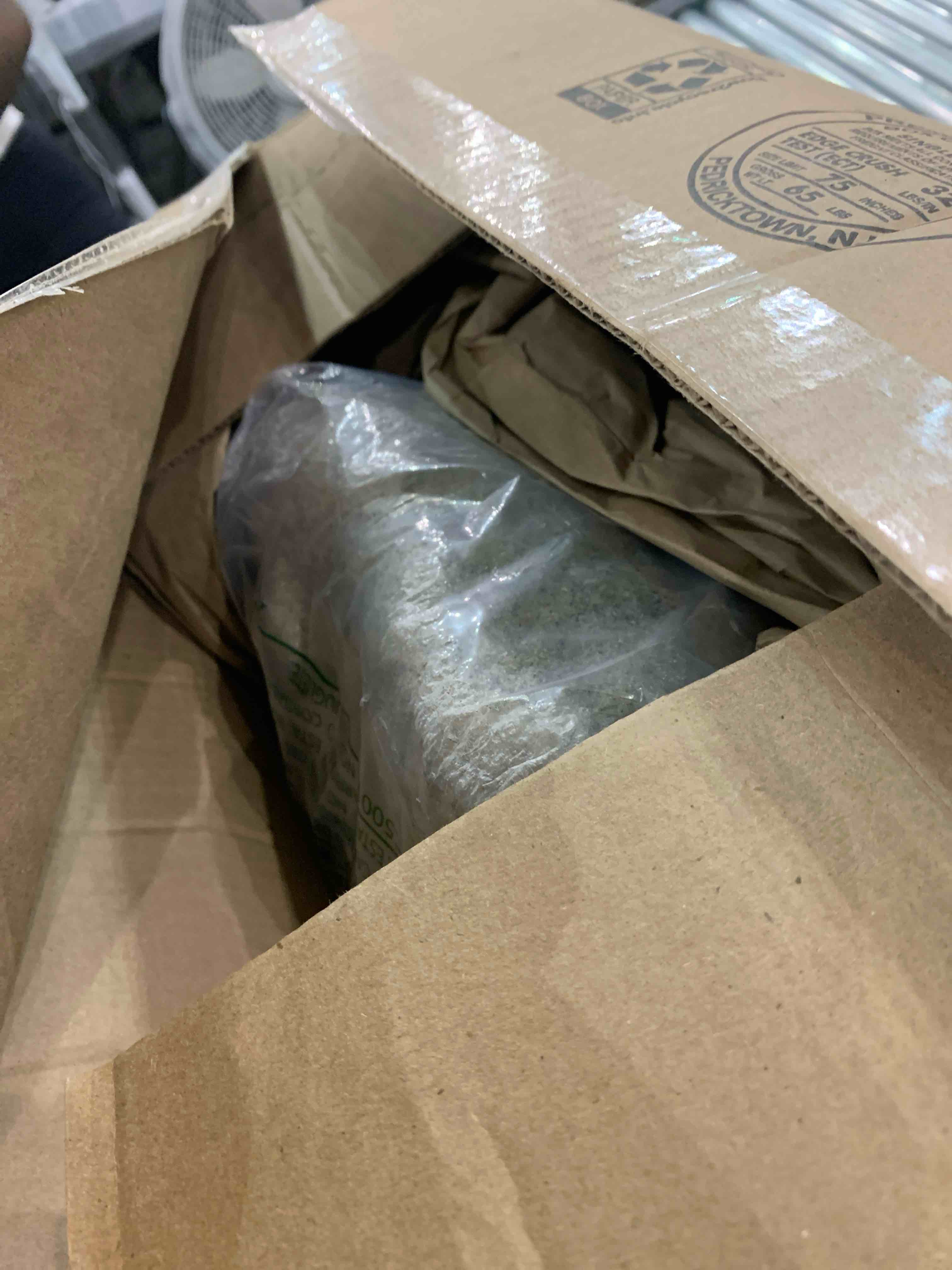 https://s3.amazonaws.com/lotting-images-prod/BargainHunt/EXS01604047_1723634865762.jpeg