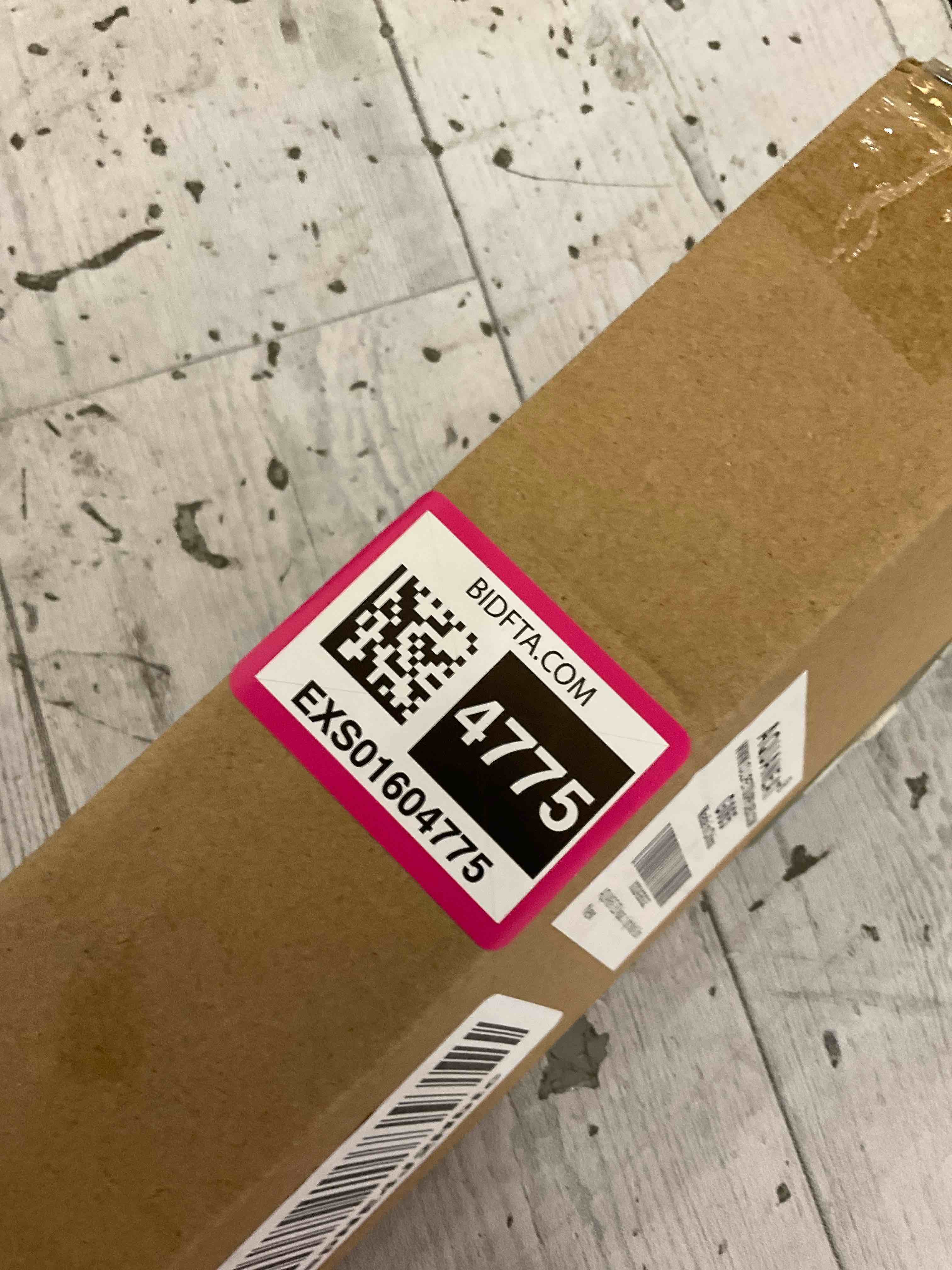 https://s3.amazonaws.com/lotting-images-prod/BargainHunt/EXS01604775_1724261165111.jpeg