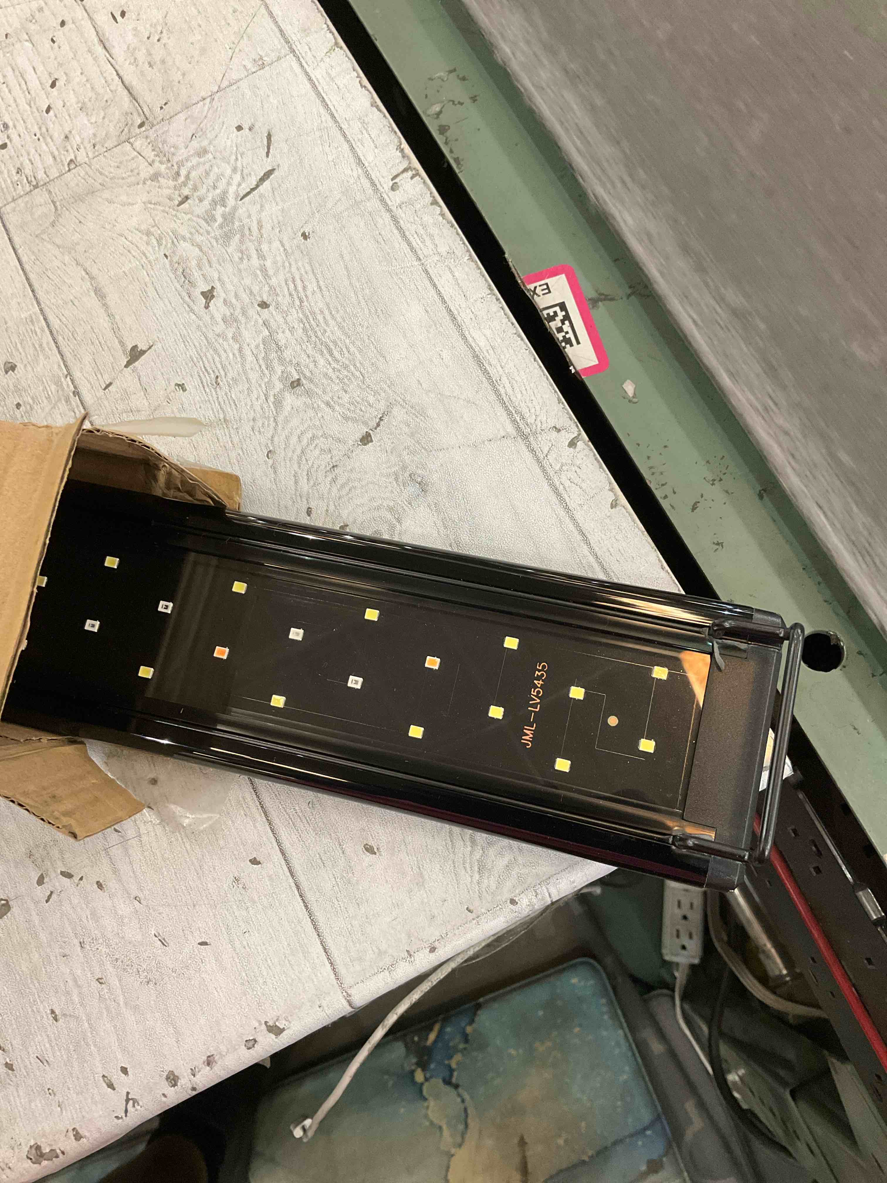 https://s3.amazonaws.com/lotting-images-prod/BargainHunt/EXS01604775_1724261245315.jpeg