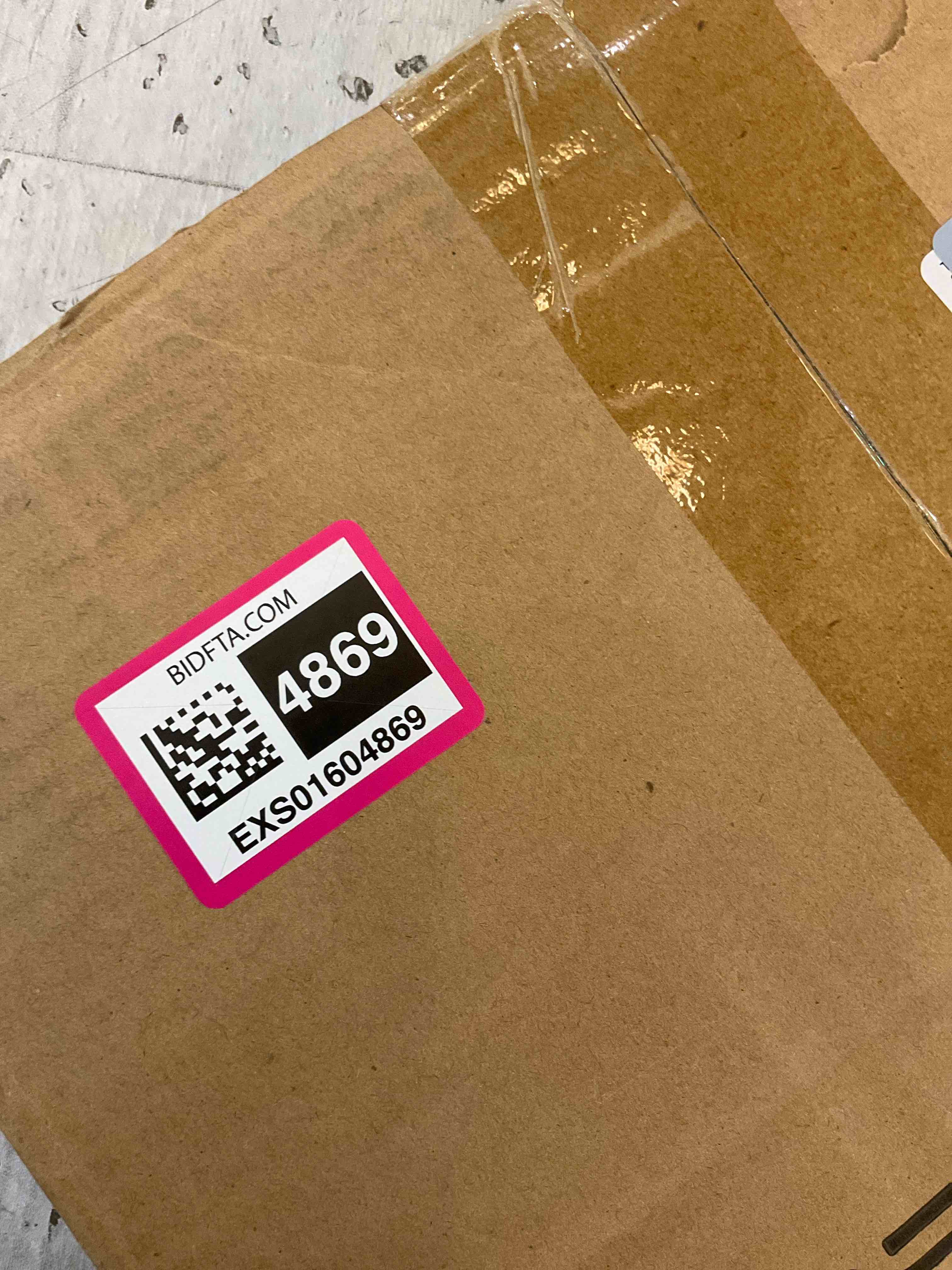 https://s3.amazonaws.com/lotting-images-prod/BargainHunt/EXS01604869_1724348500388.jpeg