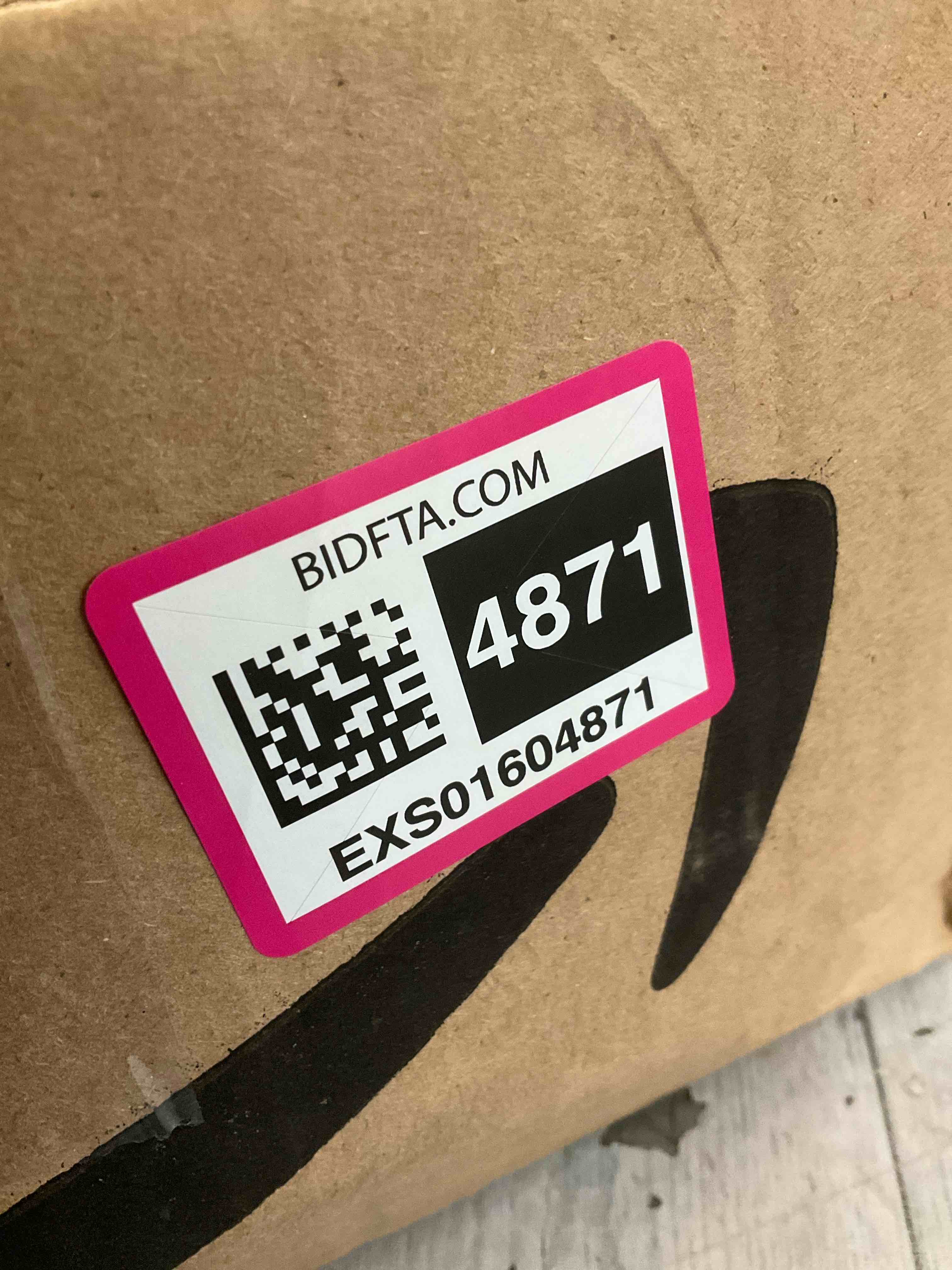 https://s3.amazonaws.com/lotting-images-prod/BargainHunt/EXS01604871_1724348886164.jpeg