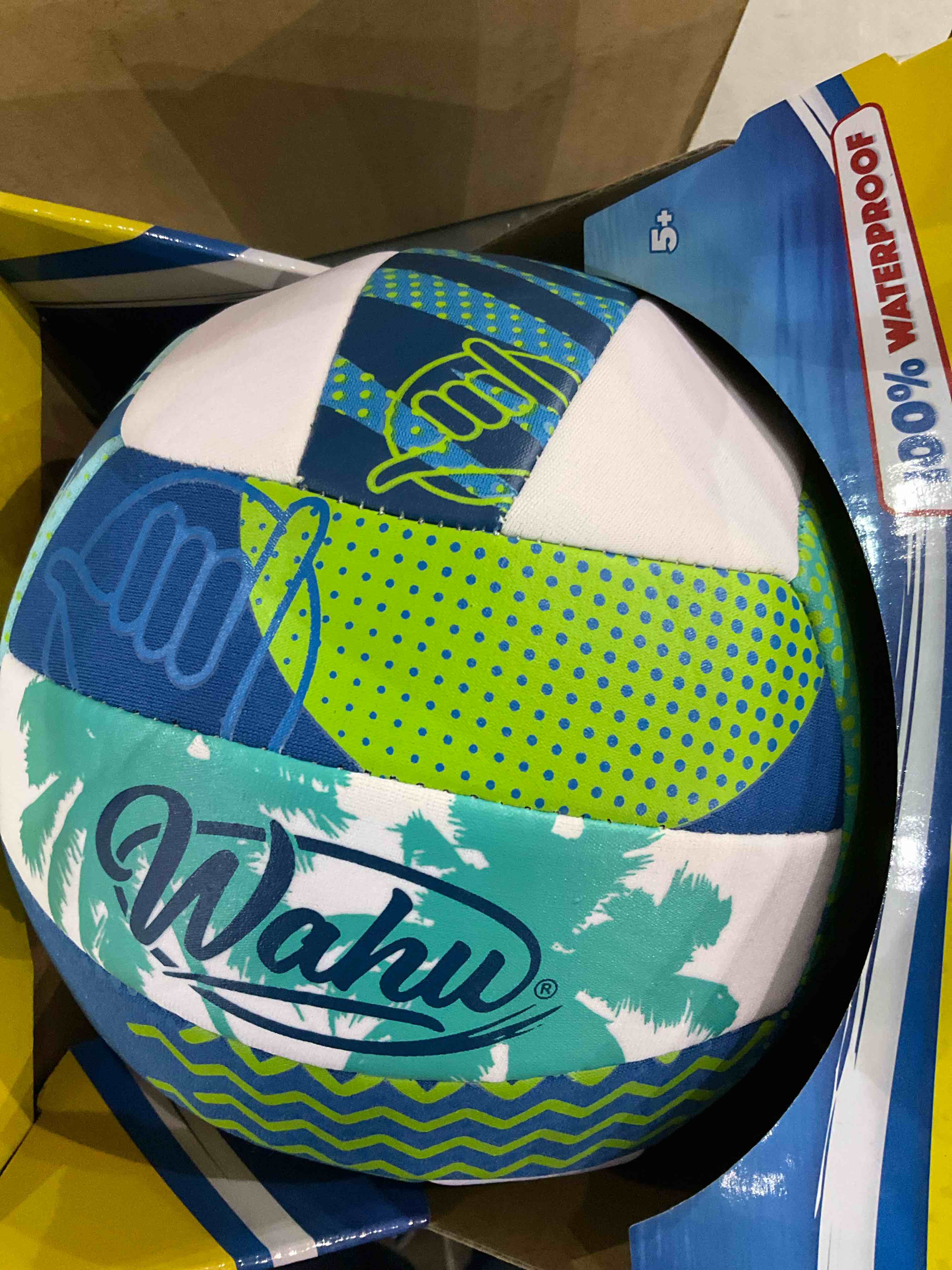 Wahu Volleyball Green - 100% Waterproof Soft Neoprene Material for Play in and Out of The Water - Regulation Size 5,Green