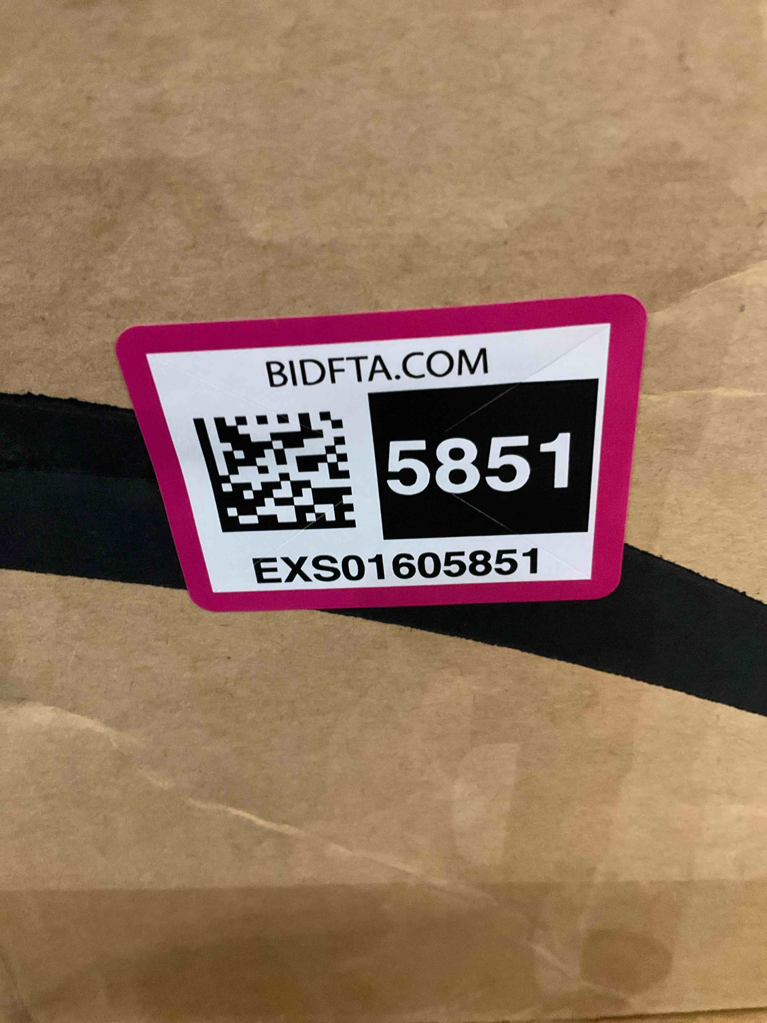 https://s3.amazonaws.com/lotting-images-prod/BargainHunt/EXS01605851_1723645233834.jpeg