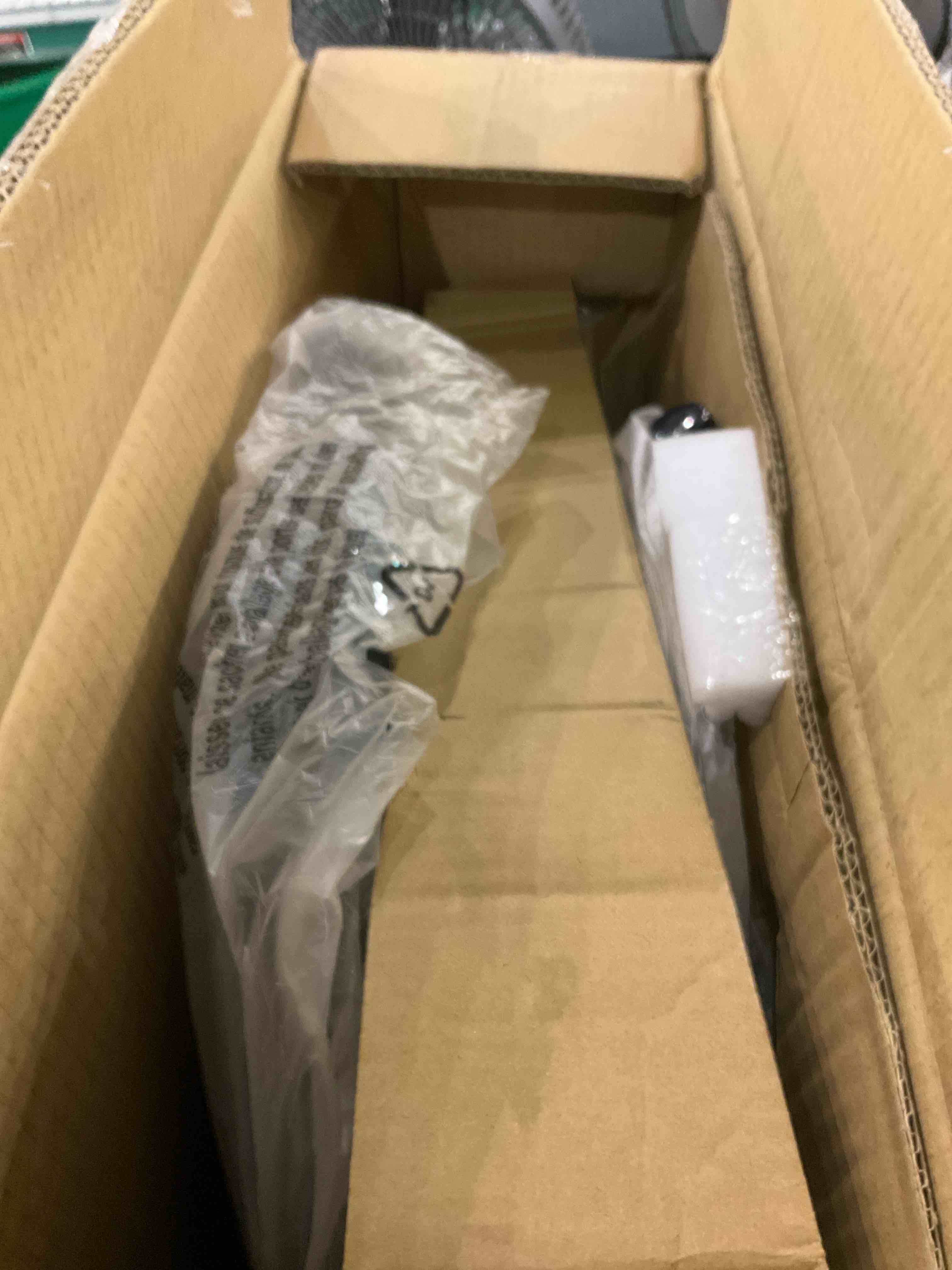 https://s3.amazonaws.com/lotting-images-prod/BargainHunt/EXS01606132_1723634959582.jpeg