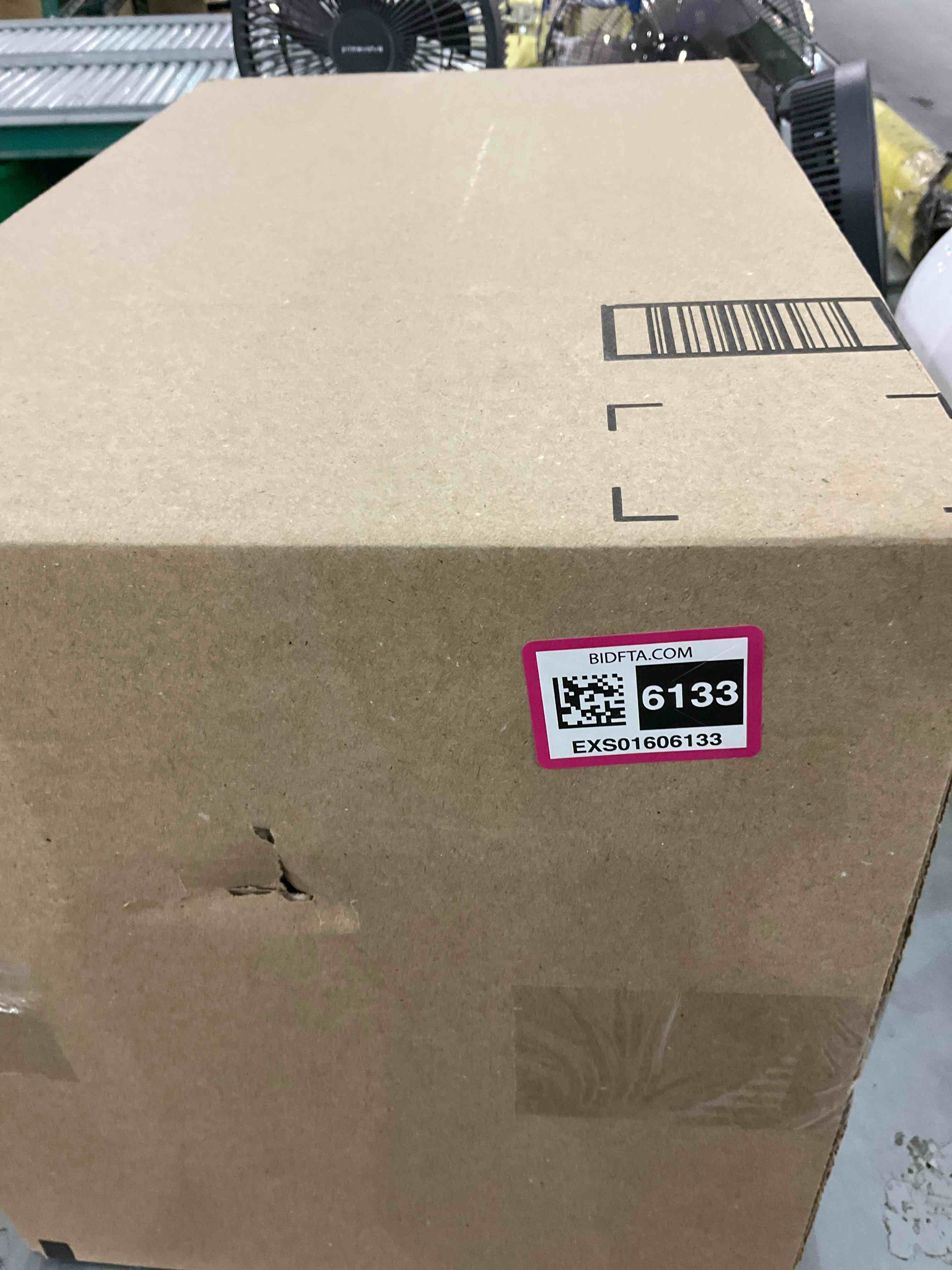 https://s3.amazonaws.com/lotting-images-prod/BargainHunt/EXS01606133_1723635056659.jpeg
