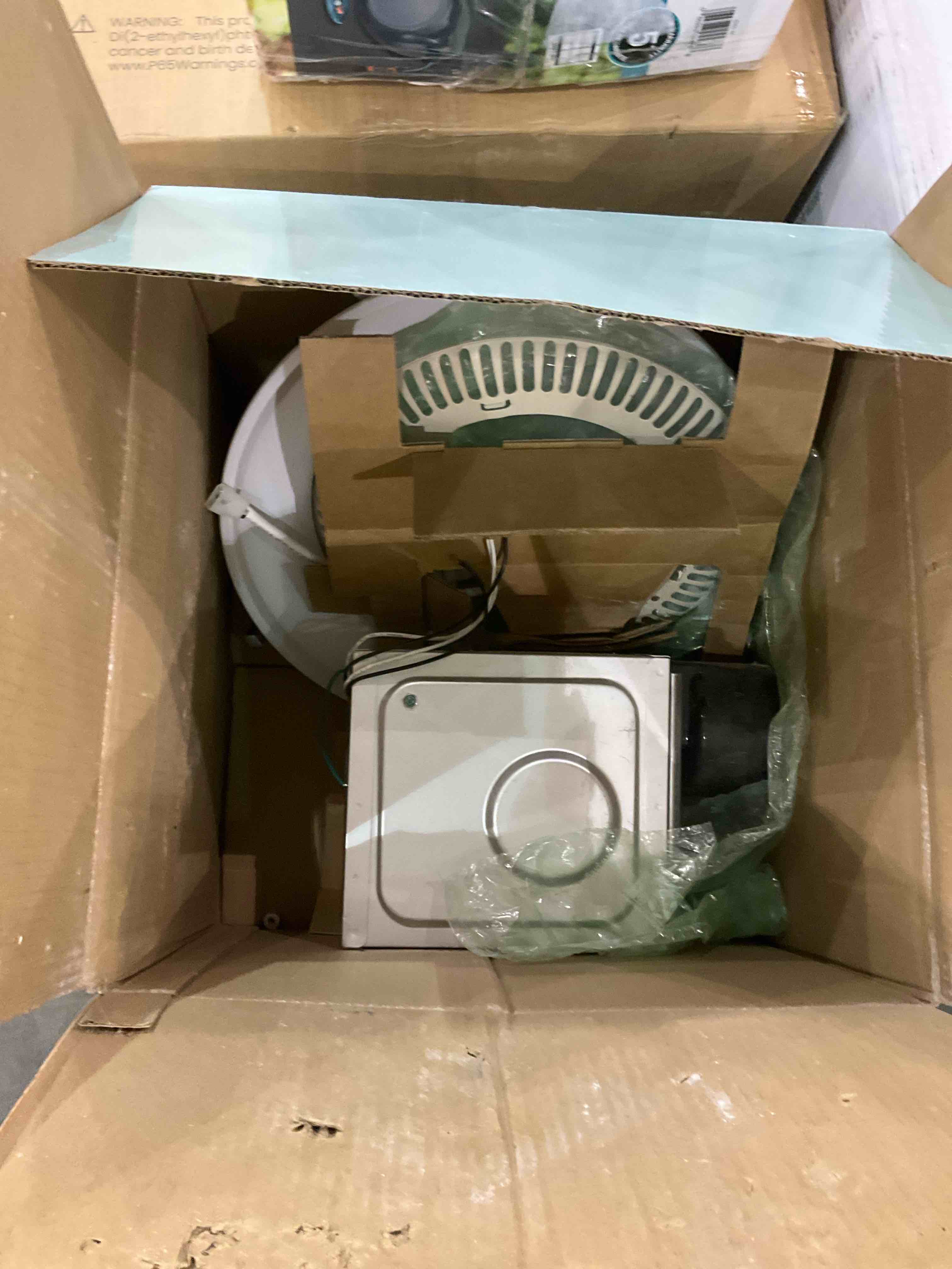 https://s3.amazonaws.com/lotting-images-prod/BargainHunt/EXS01606138_1723636091304.jpeg