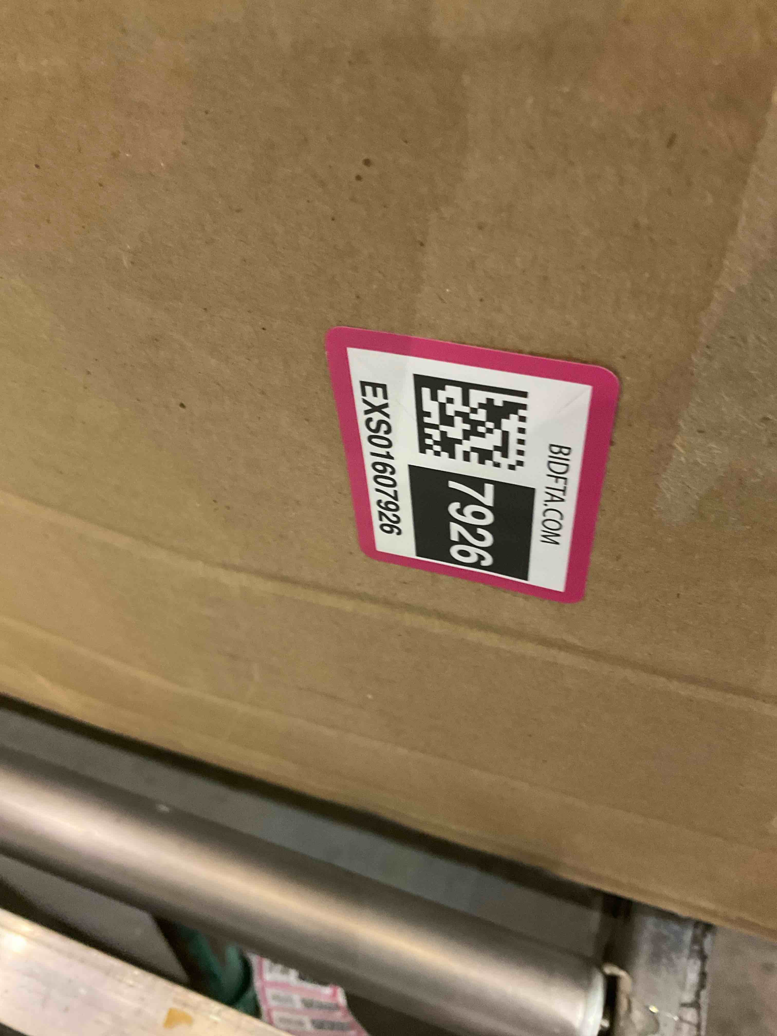 https://s3.amazonaws.com/lotting-images-prod/BargainHunt/EXS01607926_1723645007840.jpeg