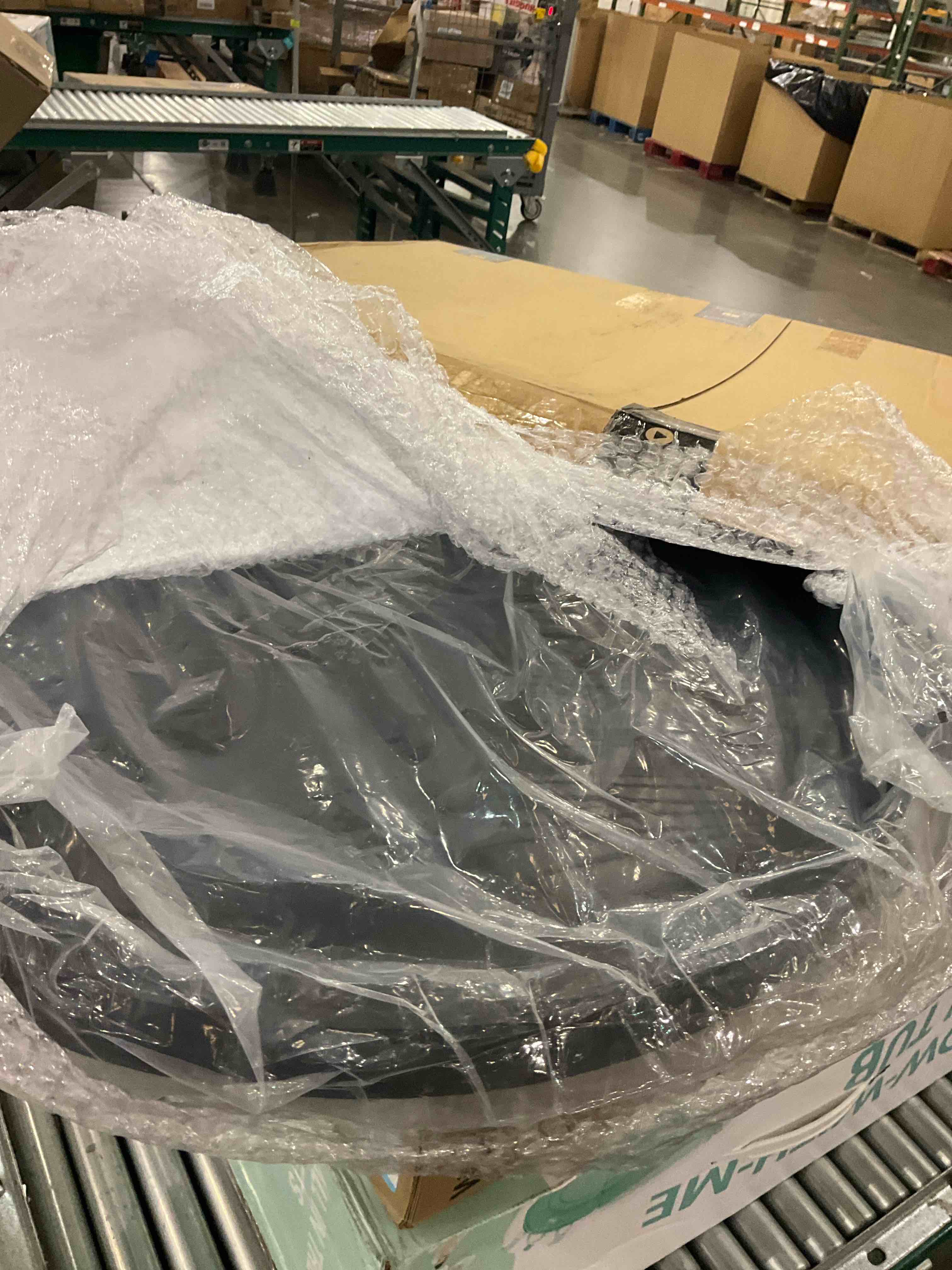 https://s3.amazonaws.com/lotting-images-prod/BargainHunt/EXS01608630_1724080912750.jpeg