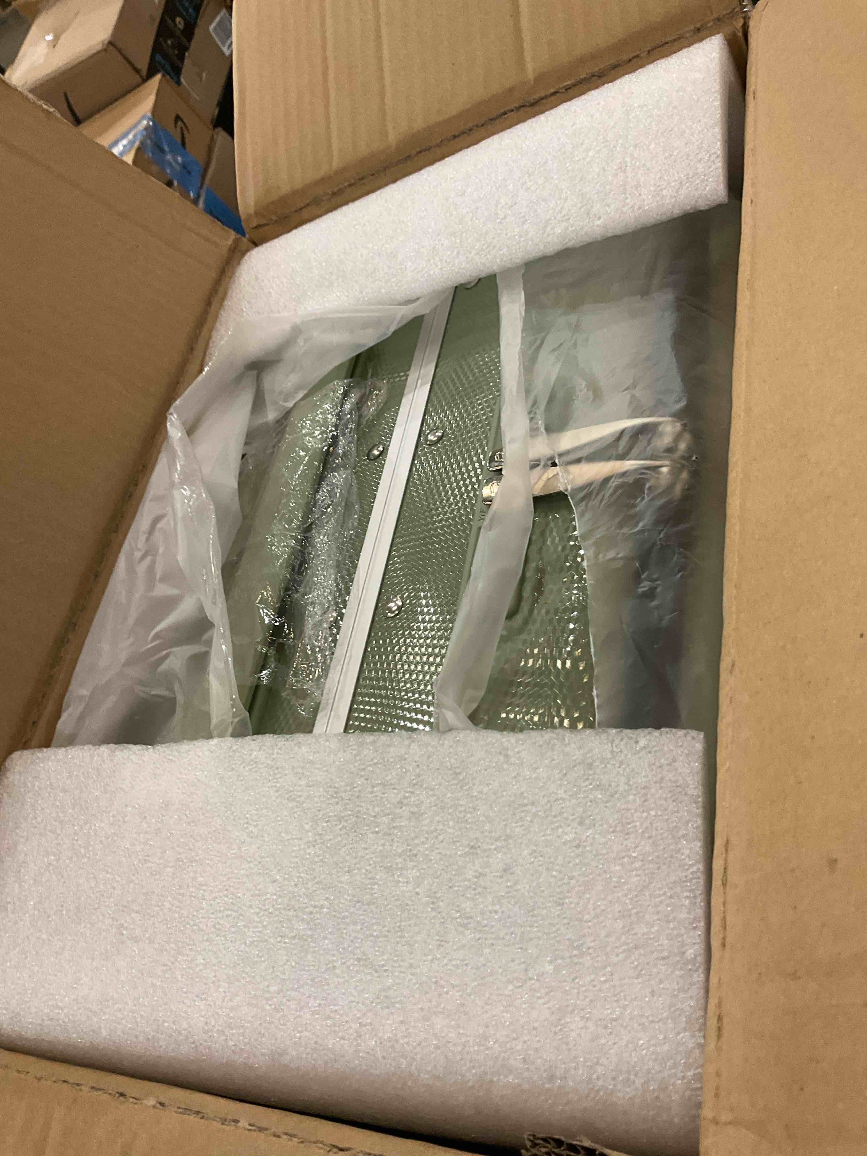 https://s3.amazonaws.com/lotting-images-prod/BargainHunt/EXS01608773_1724434255488.jpeg