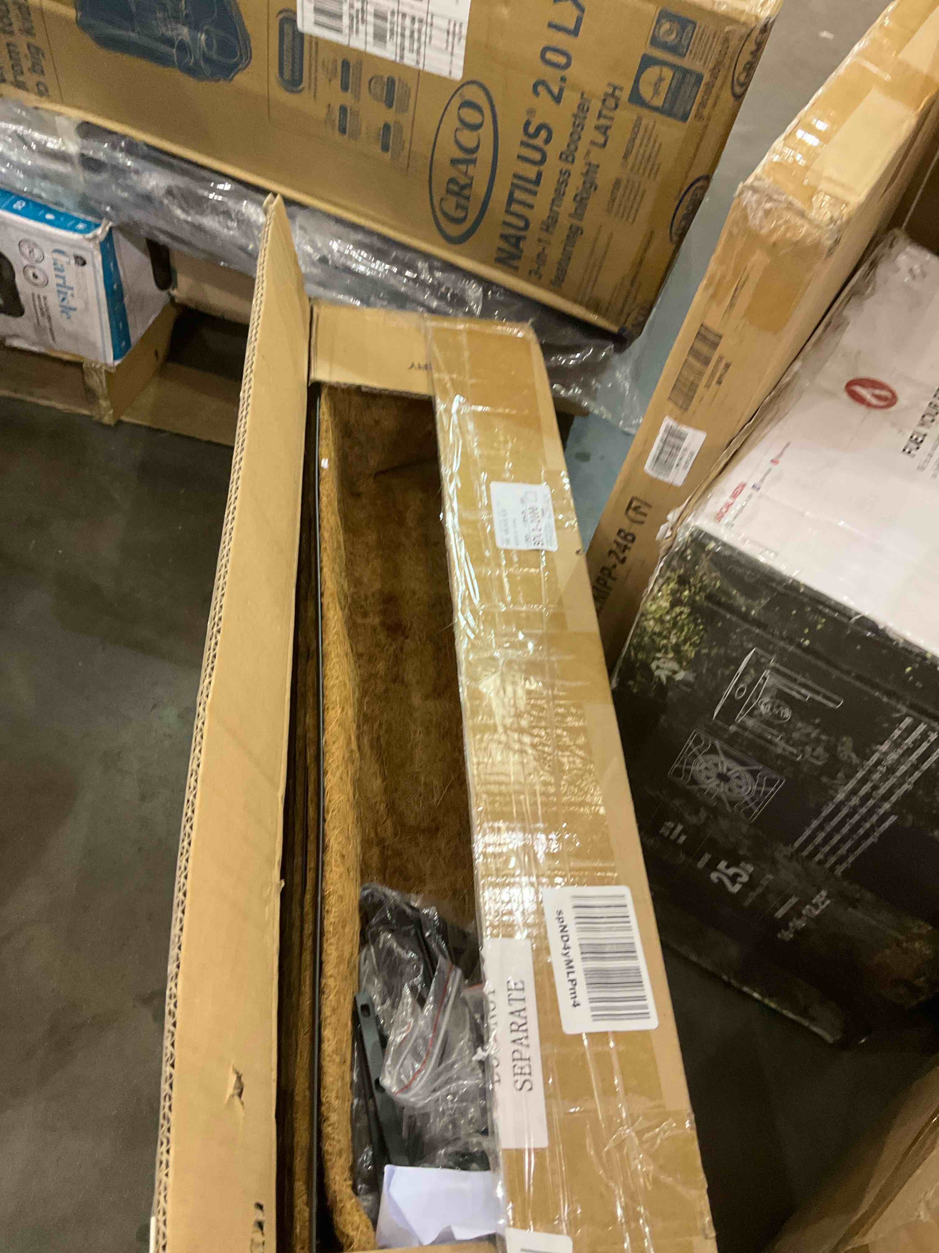 https://s3.amazonaws.com/lotting-images-prod/BargainHunt/EXS01609917_1723643741488.jpeg