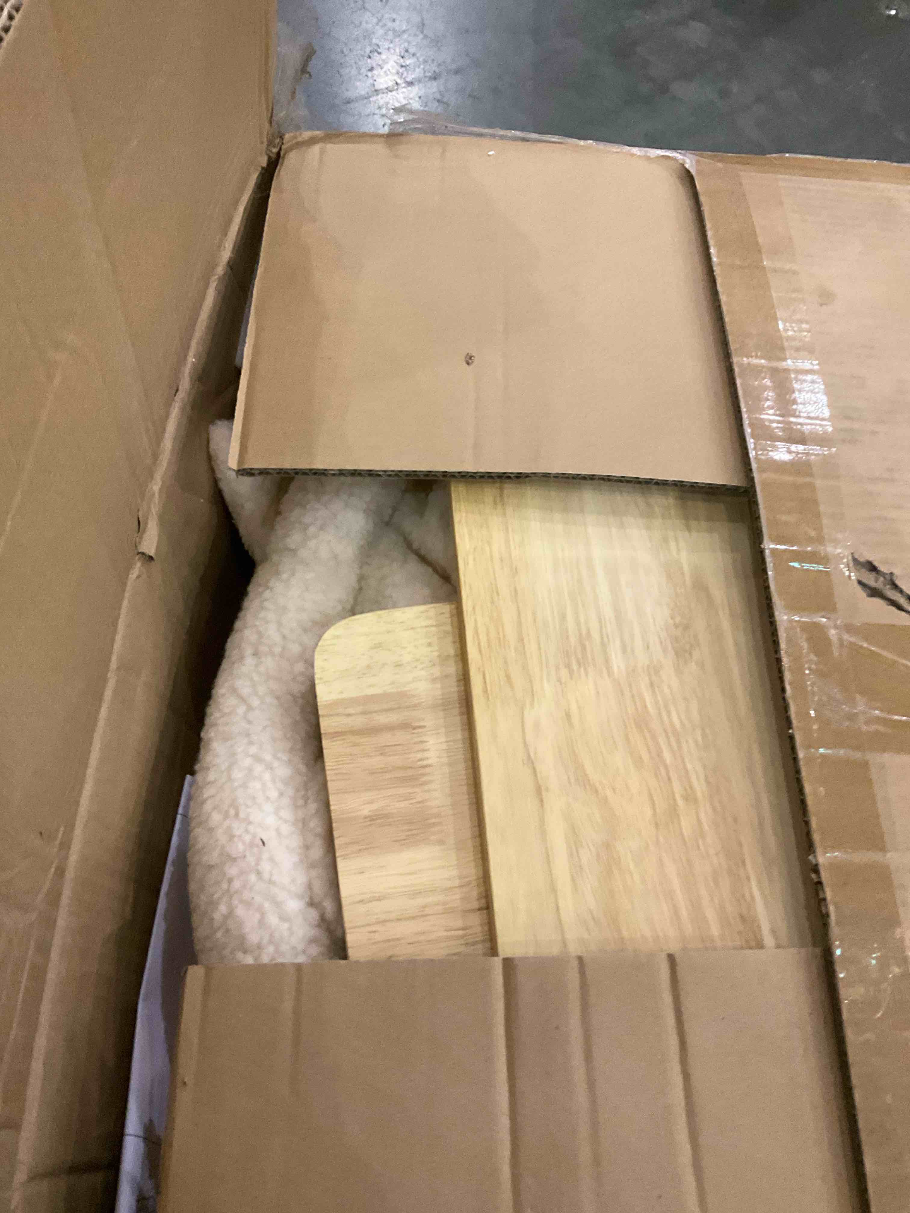 https://s3.amazonaws.com/lotting-images-prod/BargainHunt/EXS01609918_1723643839847.jpeg