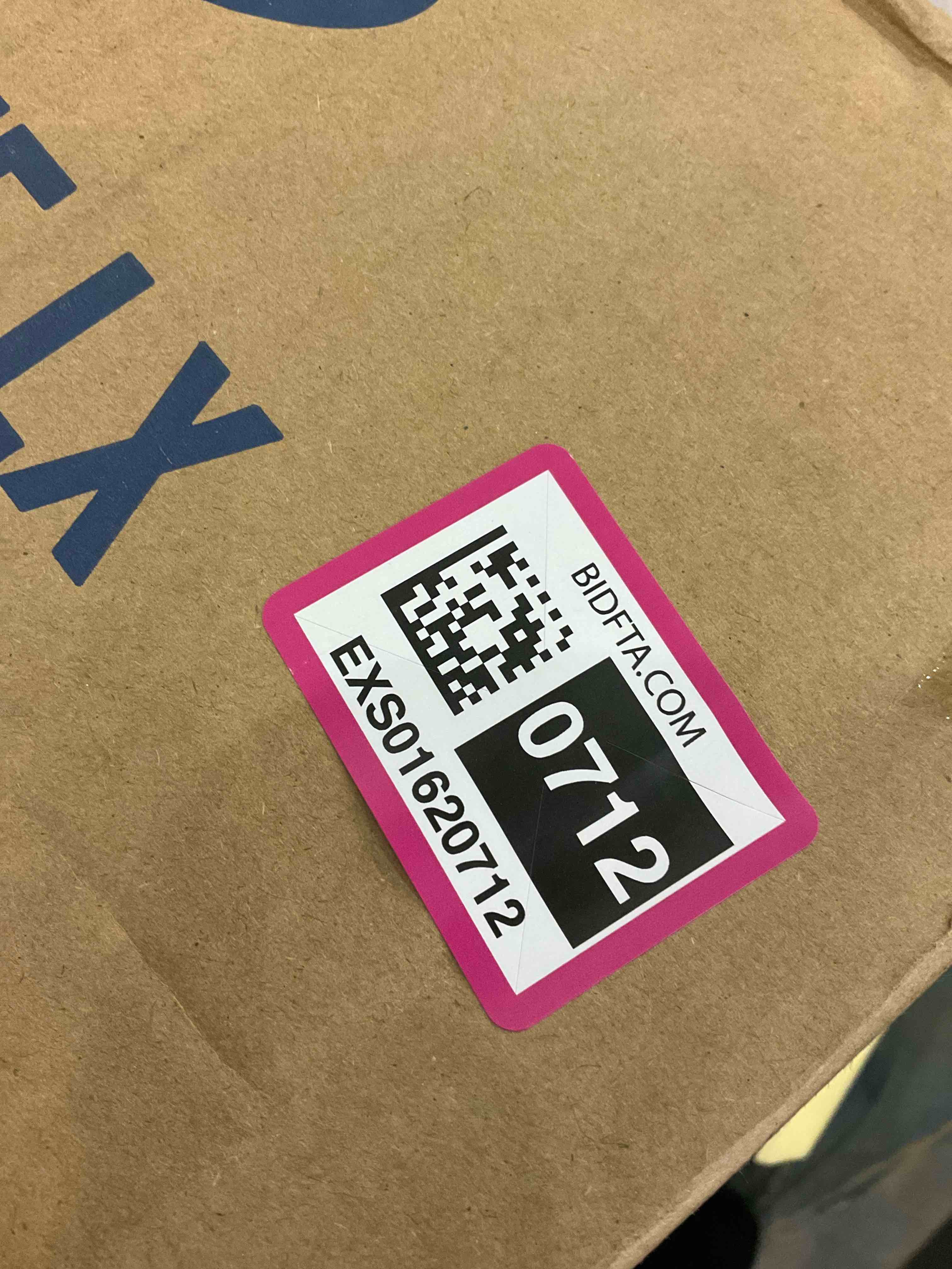 https://s3.amazonaws.com/lotting-images-prod/BargainHunt/EXS01620712_1723116806683.jpeg