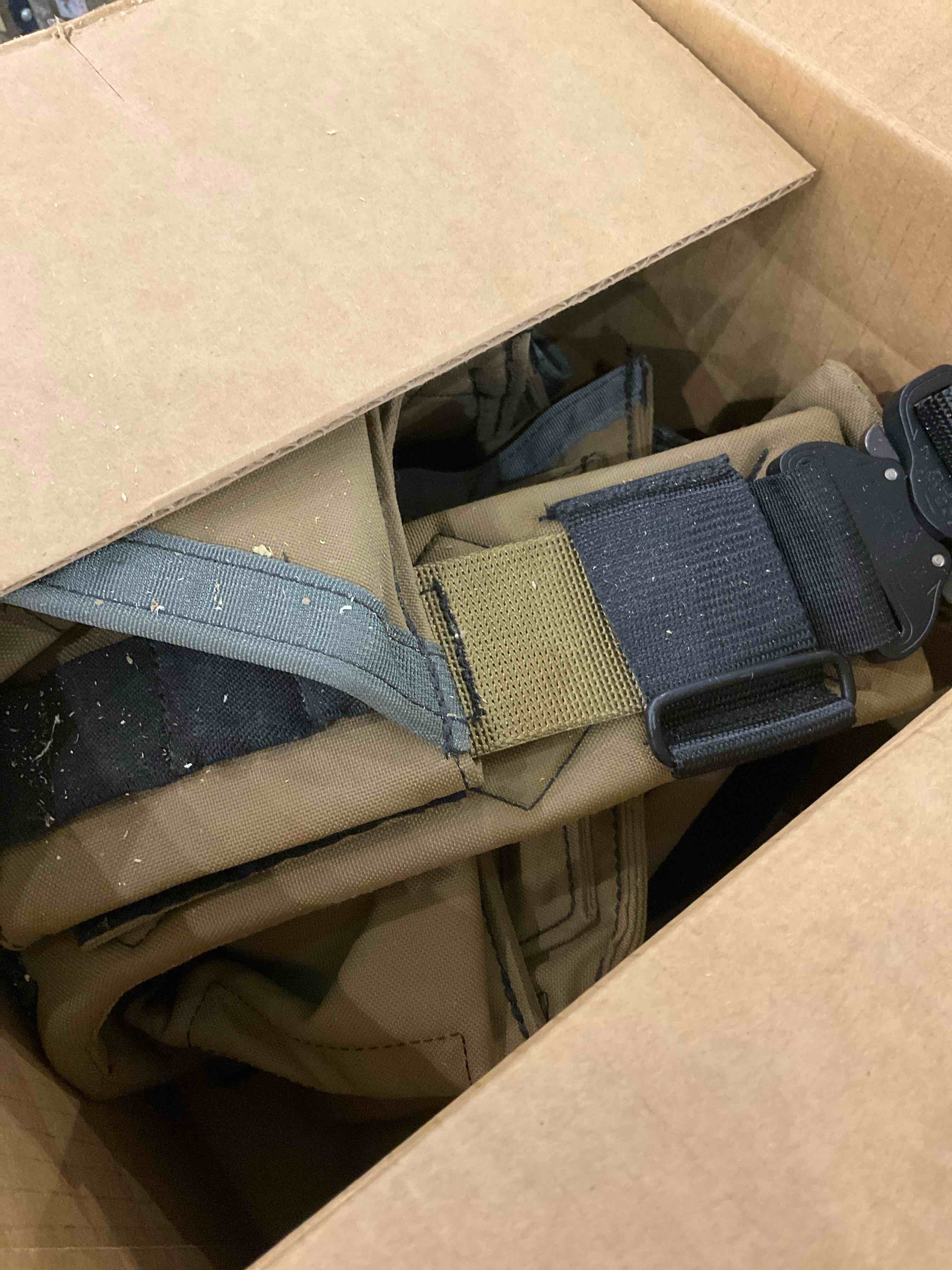 https://s3.amazonaws.com/lotting-images-prod/BargainHunt/EXS01620833_1723204712121.jpeg