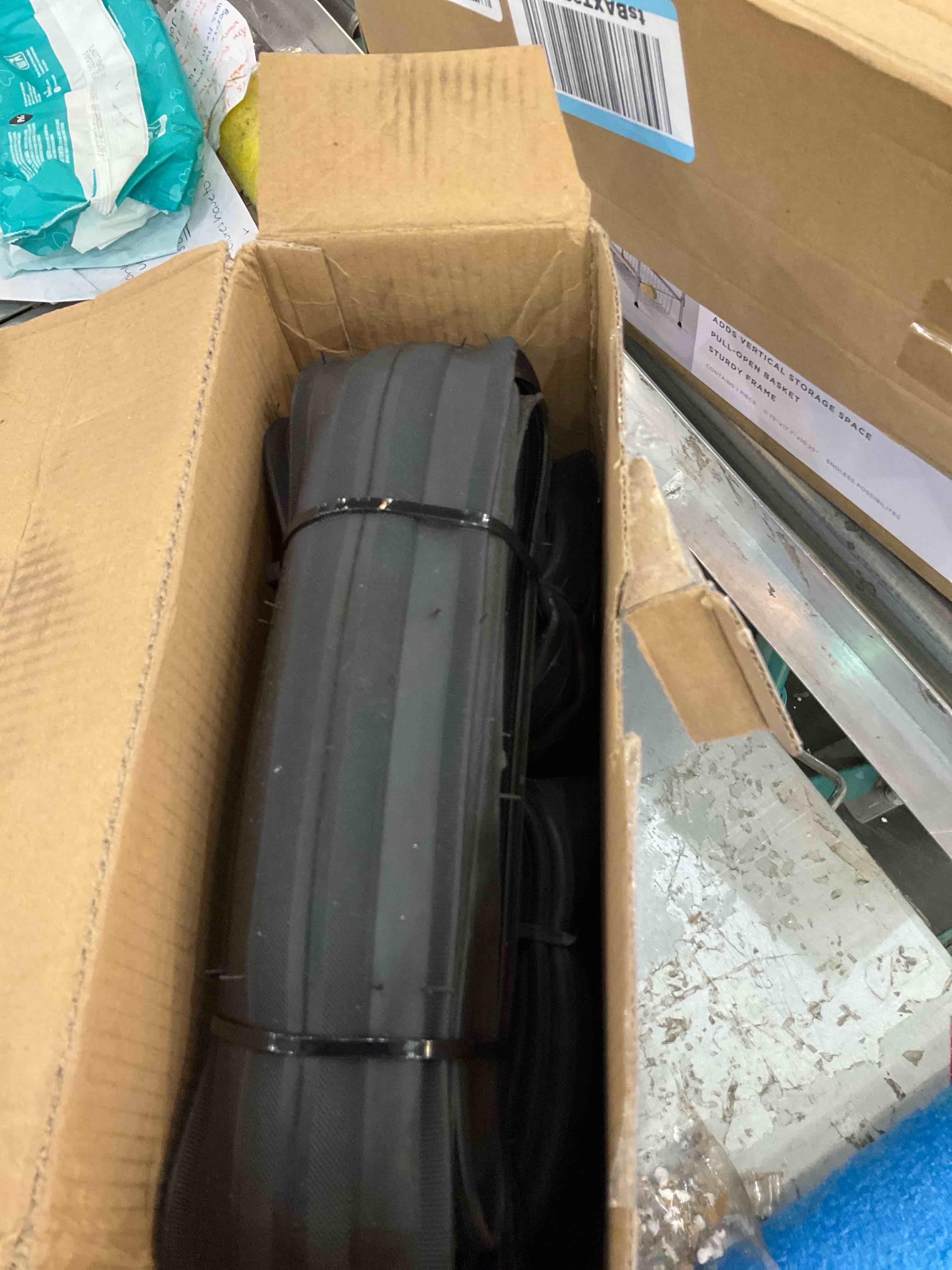 https://s3.amazonaws.com/lotting-images-prod/BargainHunt/EXS01621118_1722964927025.jpeg