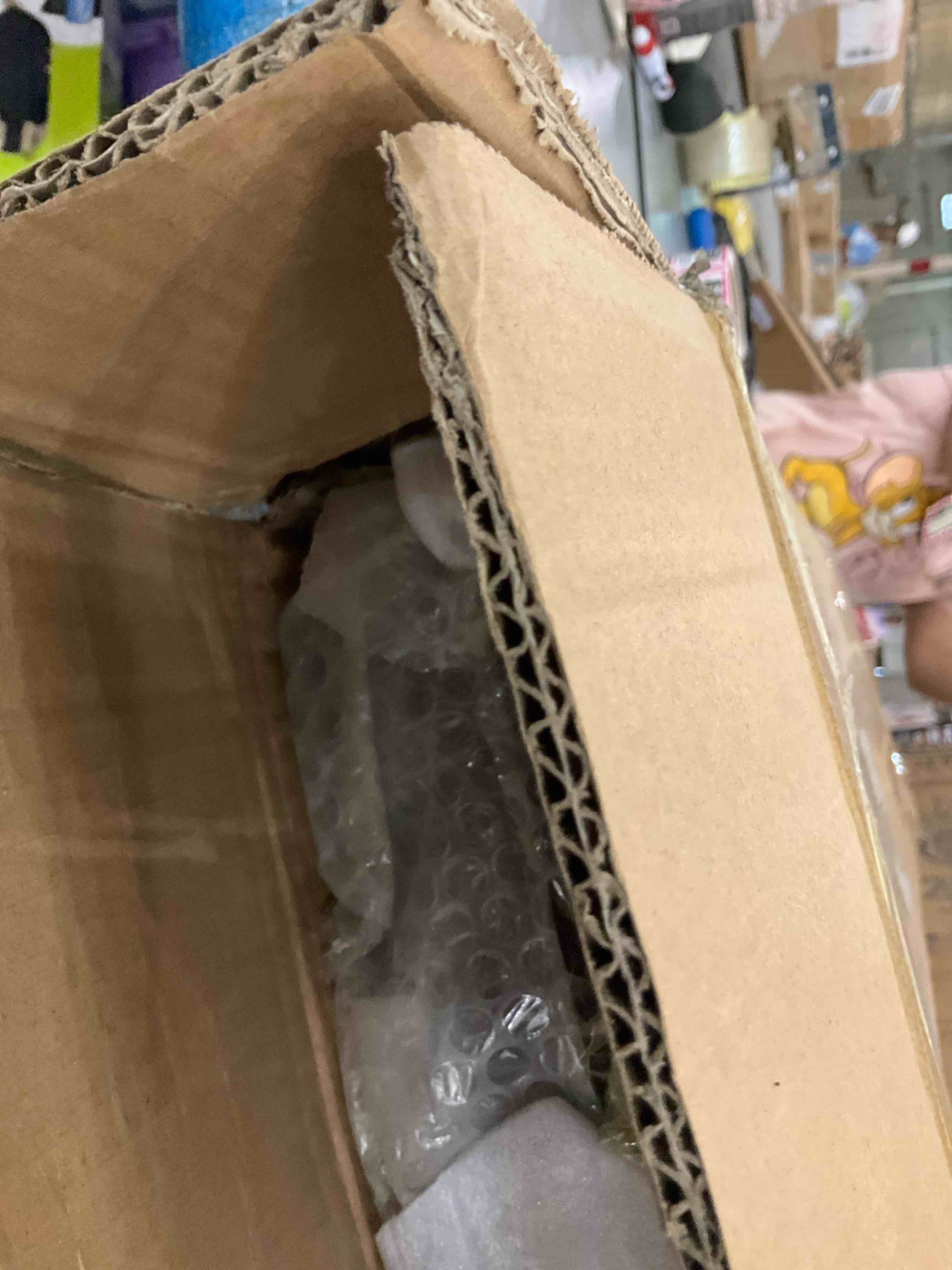 https://s3.amazonaws.com/lotting-images-prod/BargainHunt/EXS01621198_1723488113782.jpeg