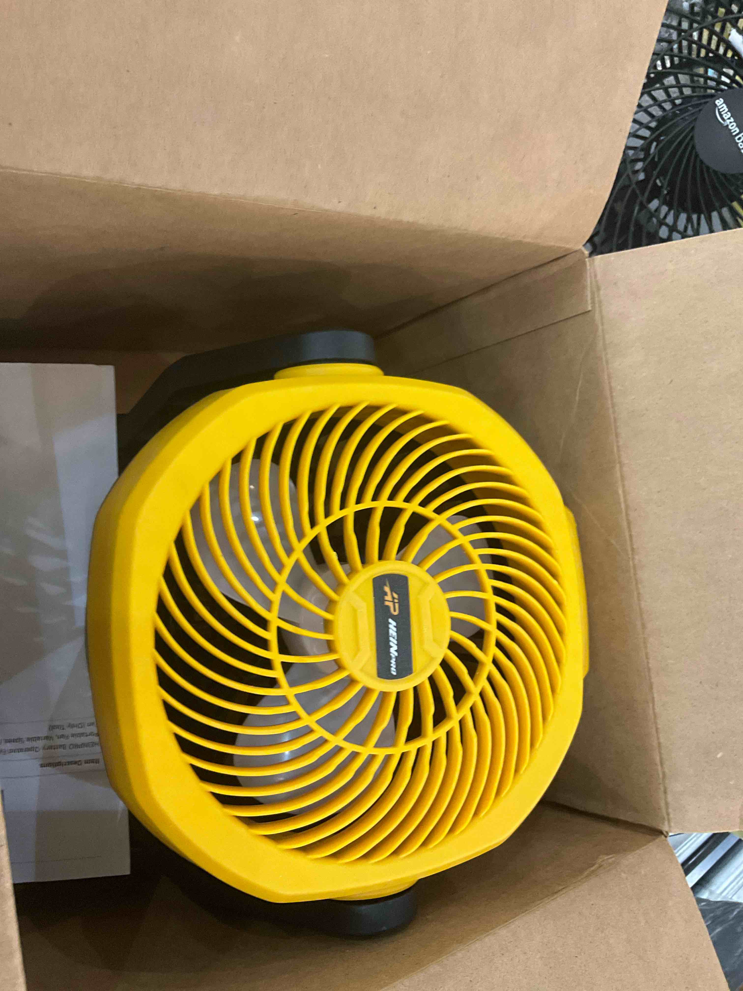 https://s3.amazonaws.com/lotting-images-prod/BargainHunt/EXS01621249_1724173777696.jpeg