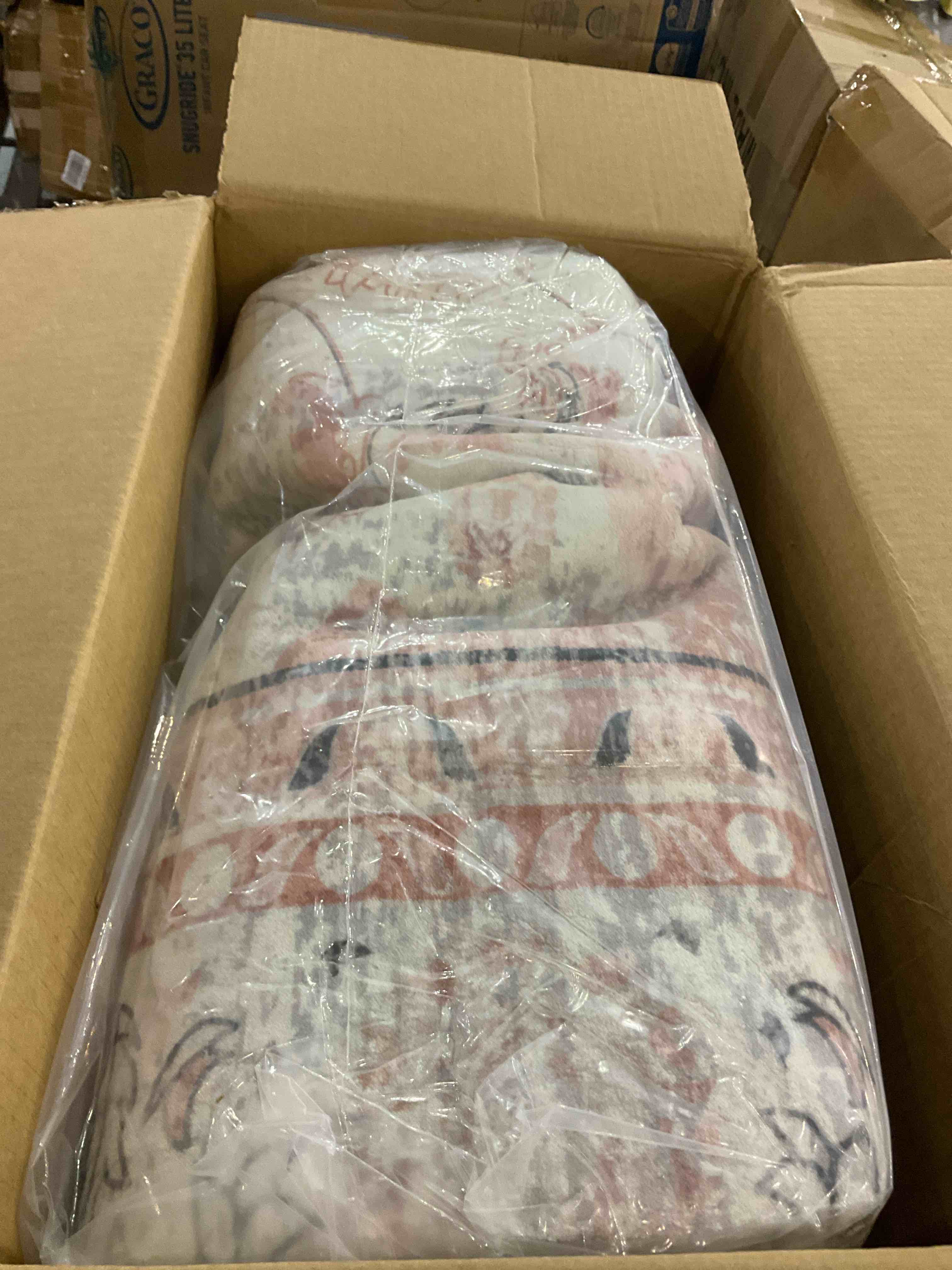 Auruge Area Rug - 8x10 Indoor Vintage Rugs Soft Fuzzy Shaggy Carpet Distressed Pink Accent Rug Non-Slip Non Shedding & Machine Washable Rug for Dining Room Living Room Bedroom Office